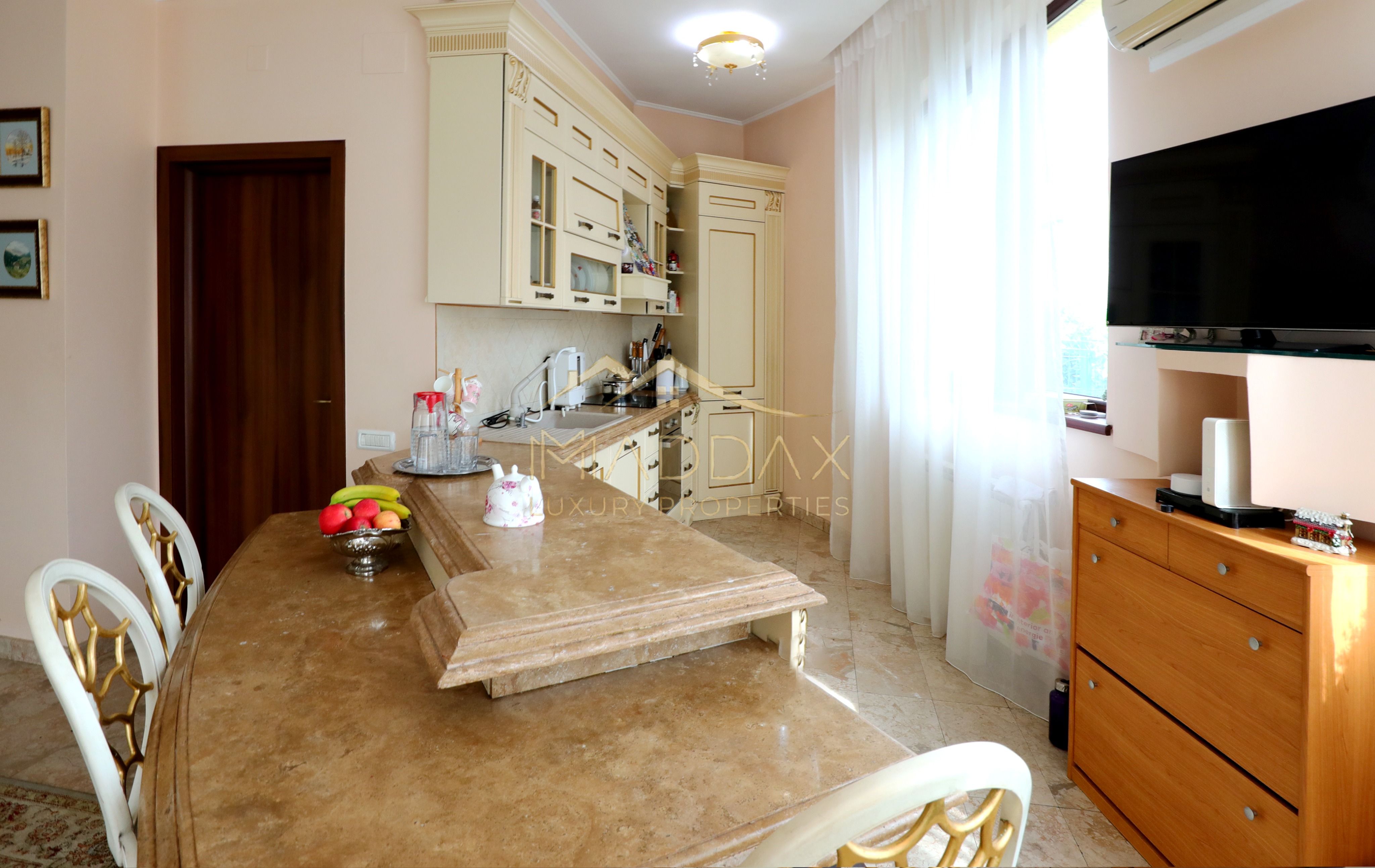 Vila Unica Mobilata *9 camere*300*mp // Pipera — fotografia 11