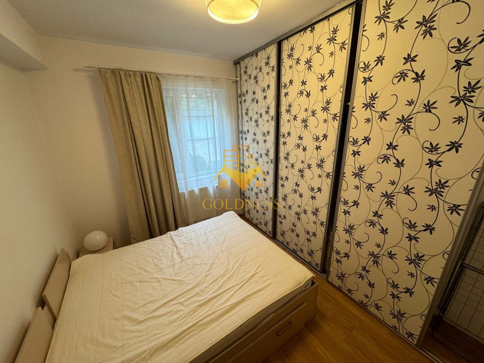2 camere, Andrei Muresanu,Grand Hotel Italia, Trifoiului — fotografia 6