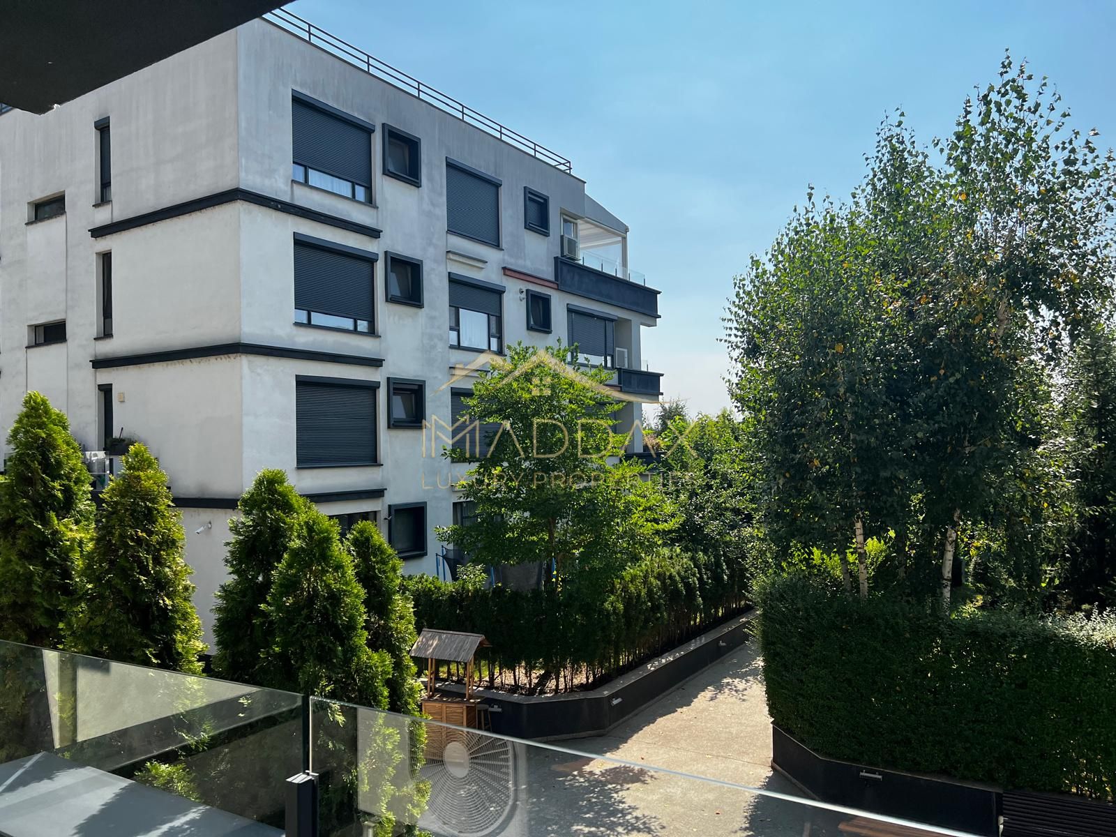 Apartament 3 camere /120 mp/ in complex Laguna Residence Lacul Tei / parcare — fotografia 34