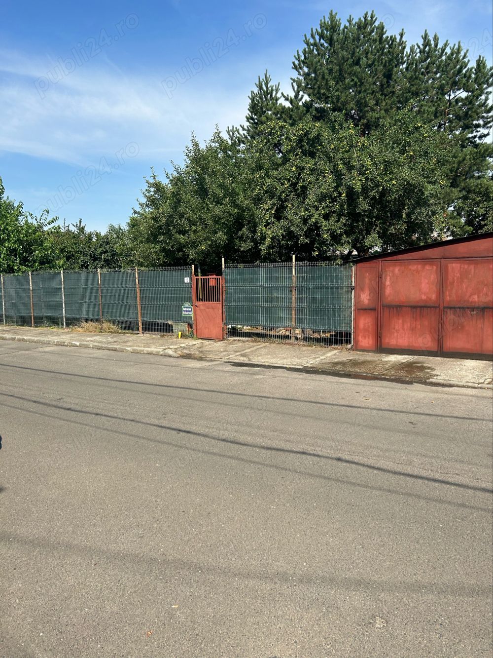 vand casa curte — fotografia 3