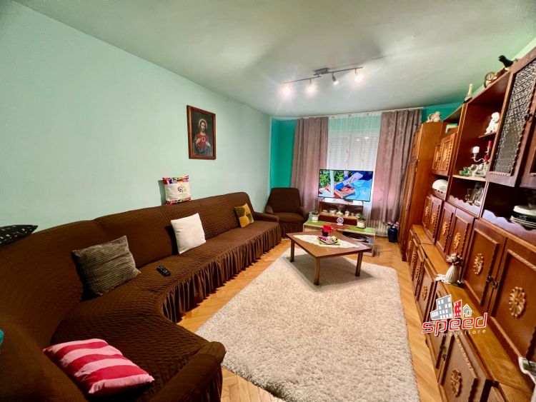 De vânzare apartament cu 4 camere în Mureș - Sângeorgiu de Mureș