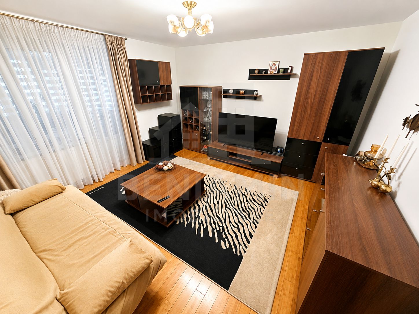 Apartament 3 camere decomandat parter Brazda lui Novac Simplon 67mp