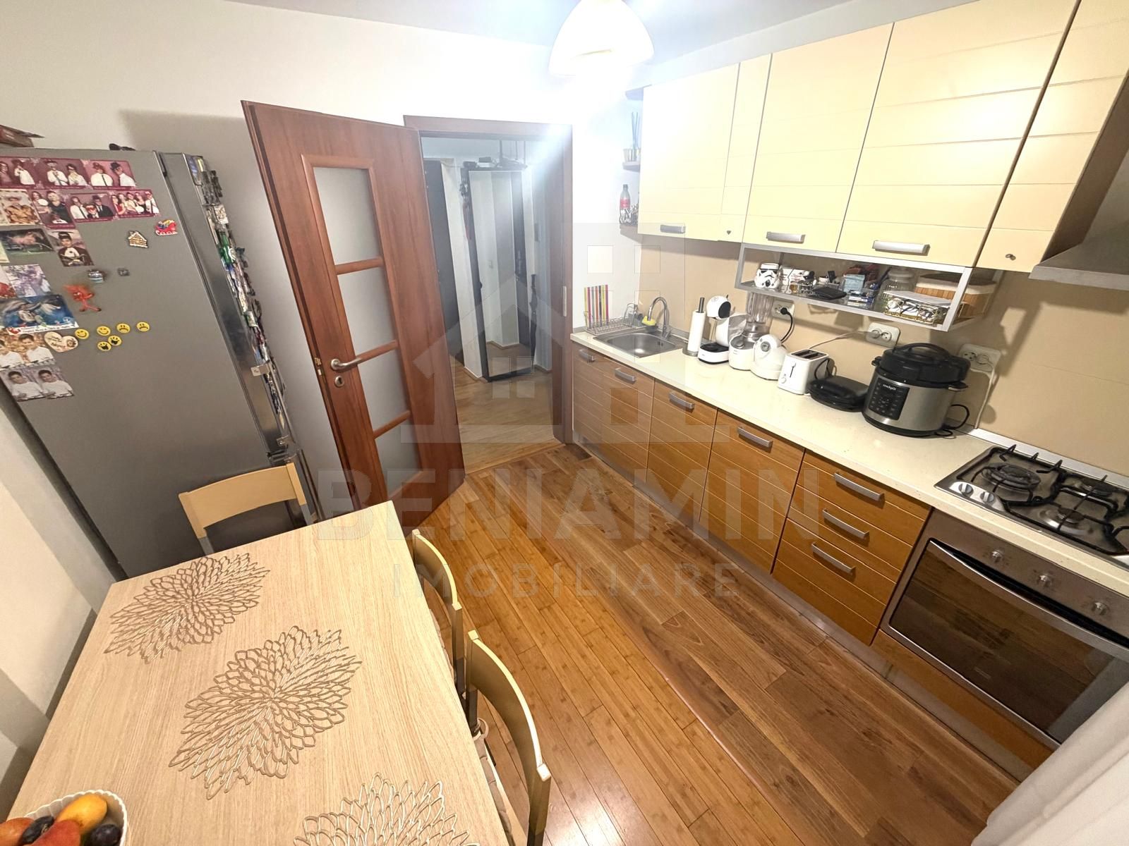 Apartament 3 camere decomandat parter Brazda lui Novac Simplon 67mp — fotografia 4