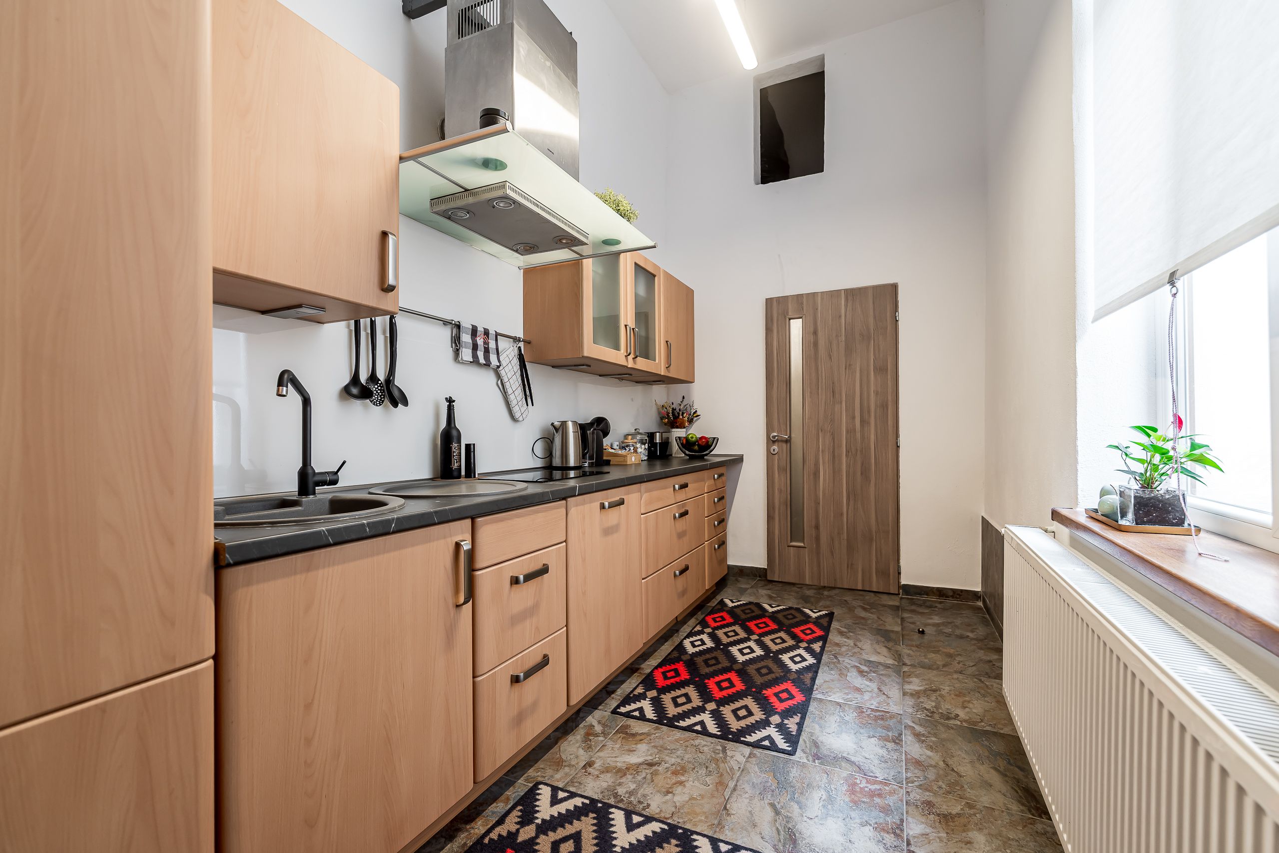 Loft ultracentral 90 mp | 2 niveluri | mobilat complet — fotografia 9