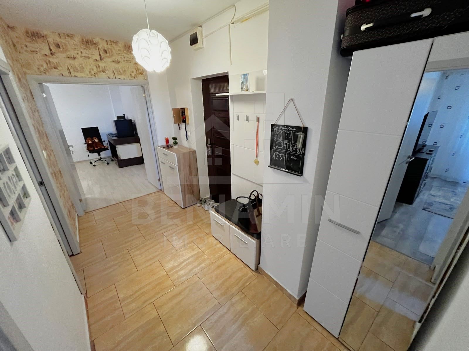 2 Camere- Decomandat-65mp-CT-Mobilat-Utilat-Loc De Parcare-Craiovita — fotografia 9