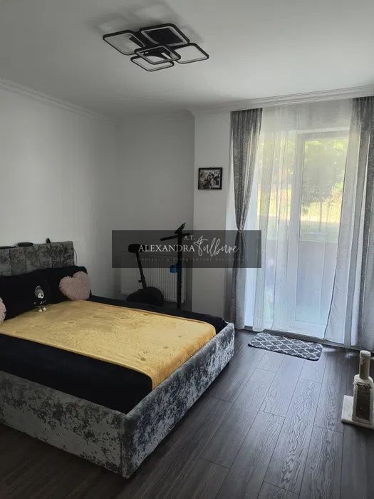 Apartament 3 camere, 2 bai, balcon, Teilor — fotografia 3