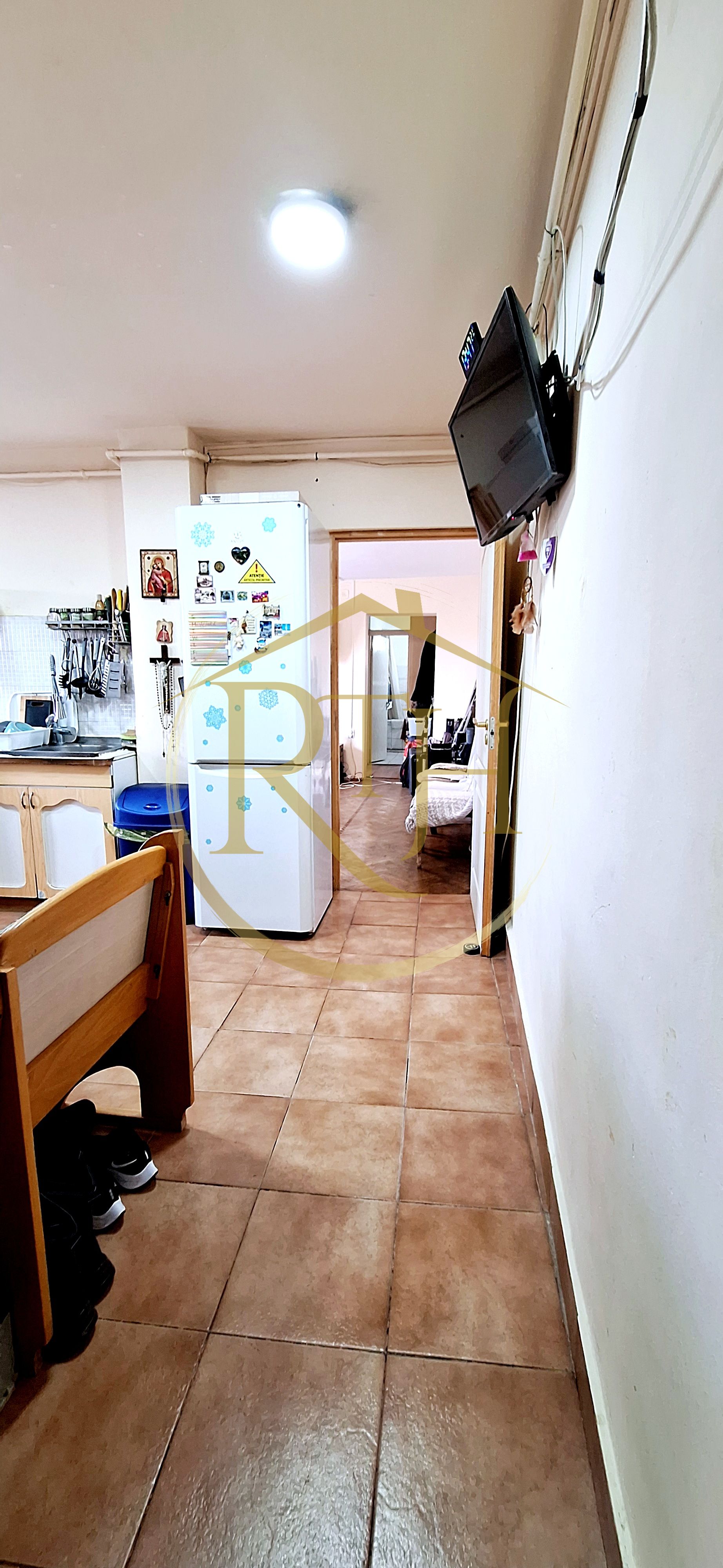 Oferim spre vanzare, Apartament cu 3 camere, Girocului, Sp. Judetean — fotografia 18