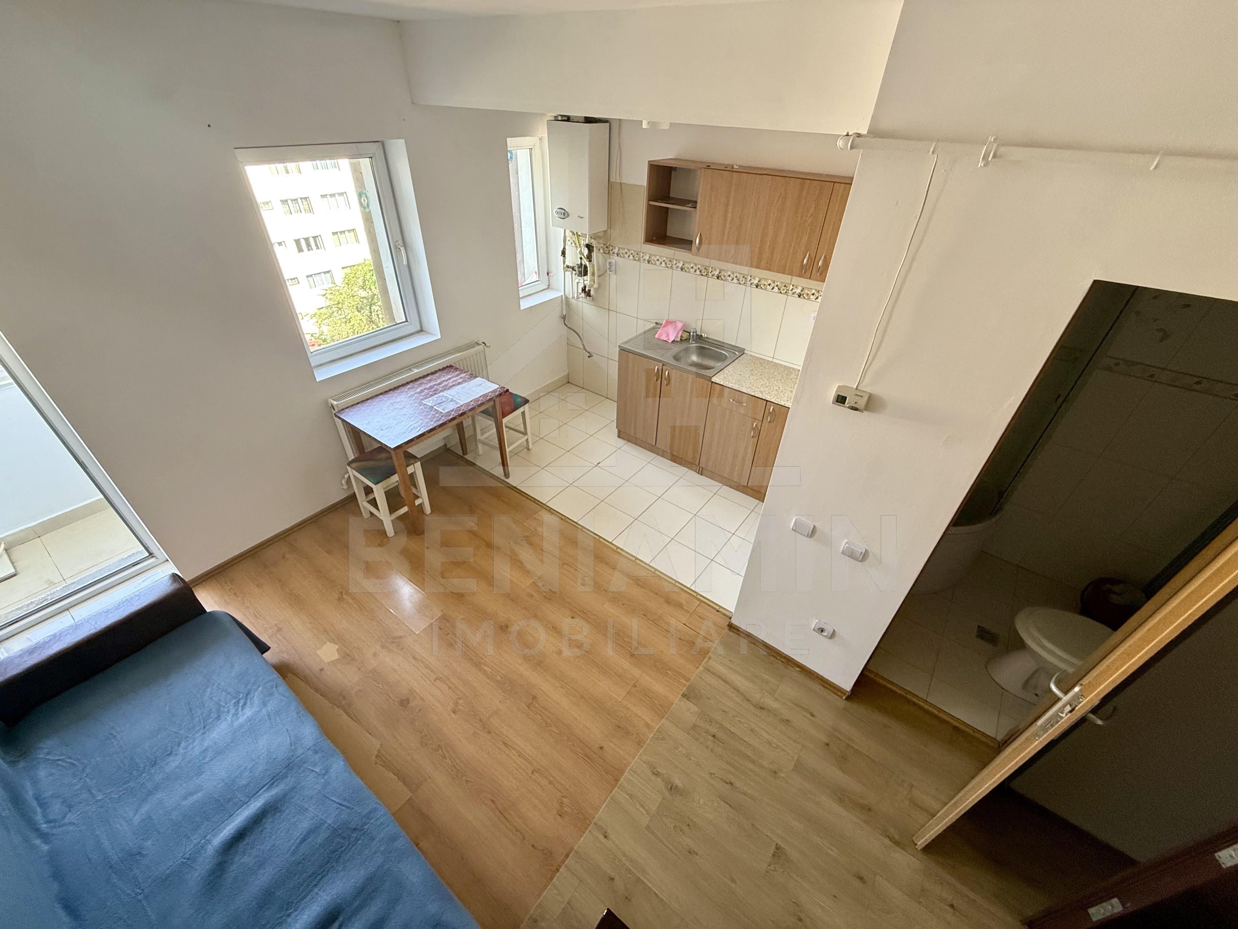 3 camere - 55mp - 2010 - centrala proprie - zona Garii