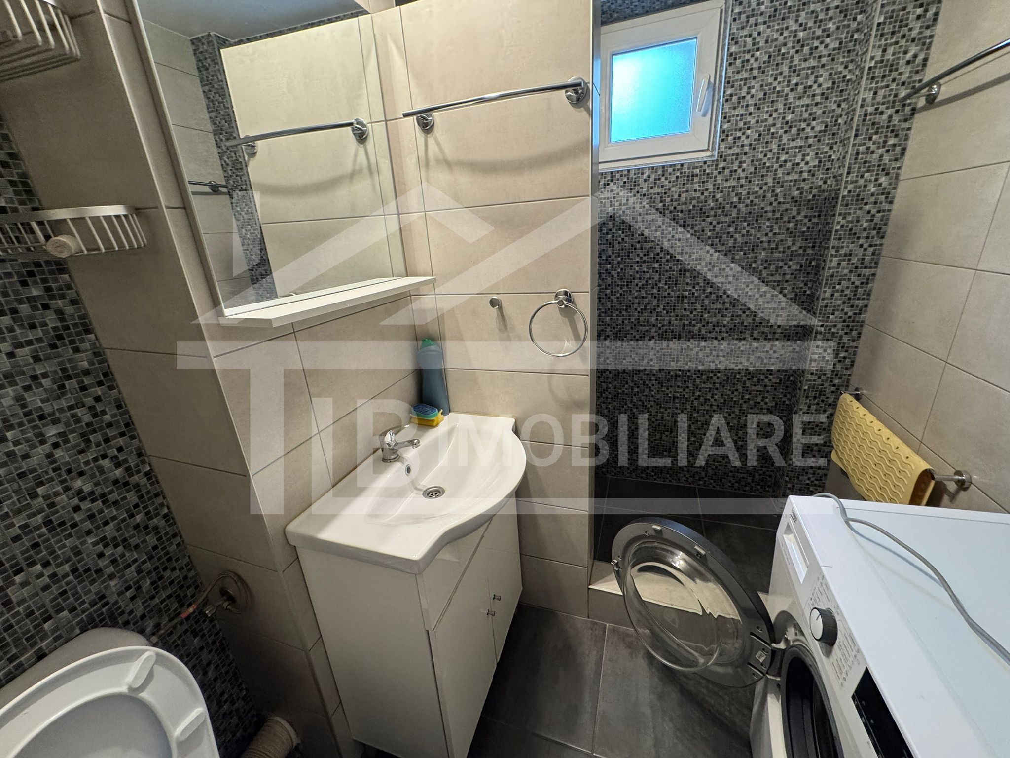 Apartament cu 3 camere, 84mp, Zona Central — fotografia 4