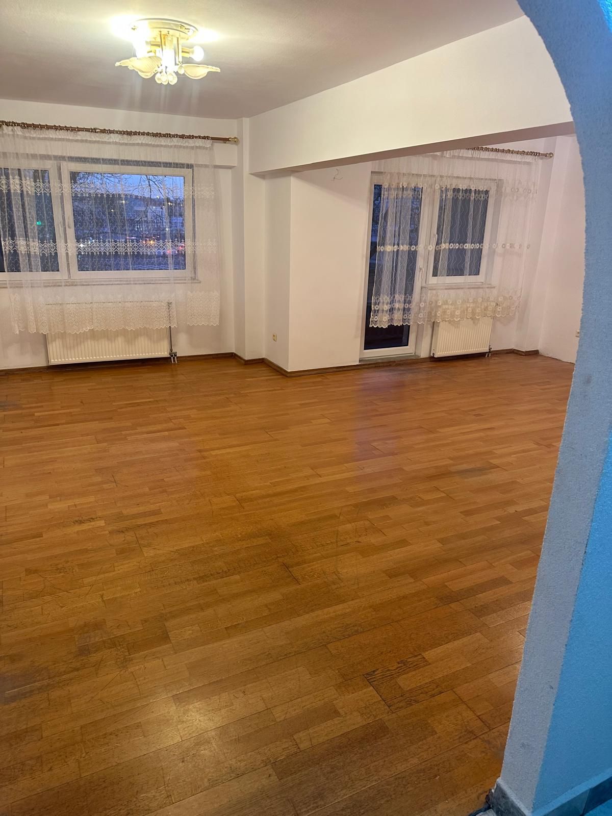 BRASADAS vinde ap cu 4 cam RENOVAT, 106mp, etaj 1 în zona SOARELUI. — fotografia 3