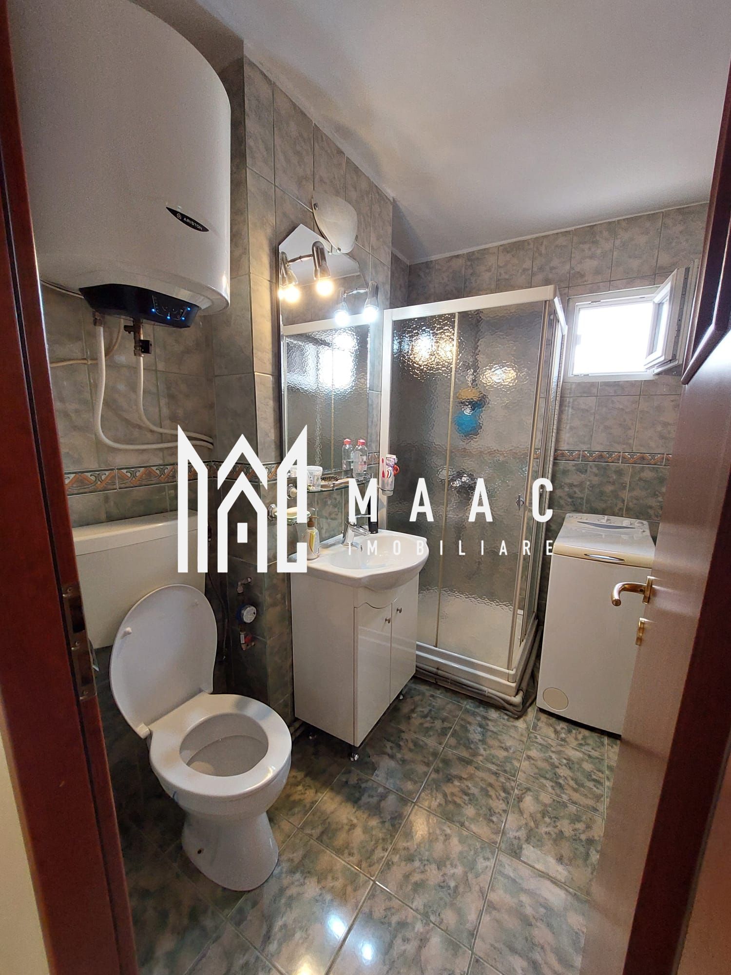 Apartament 3 camere semidecomandat | Orșova Central | 64 mp I Etaj 3 — fotografia 4