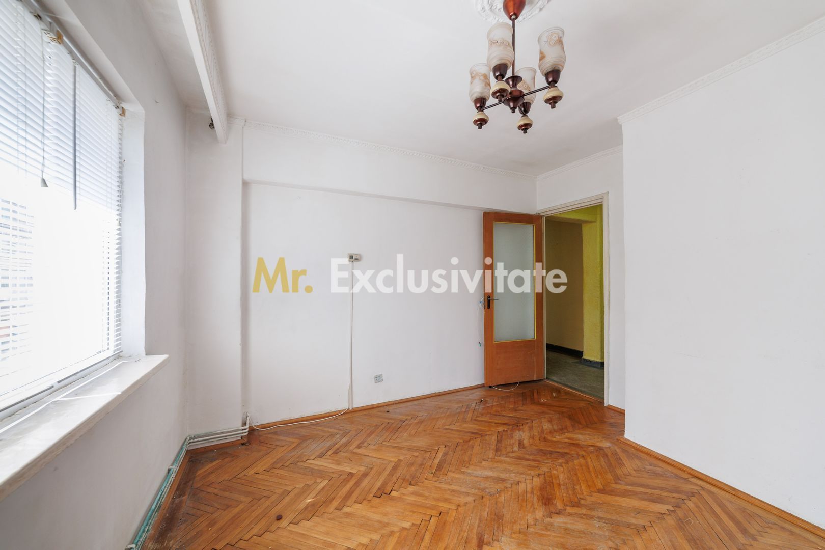 2 camere decomandate, Banat – etaj 2, centrală proprie, zonă excelentă — fotografia 4