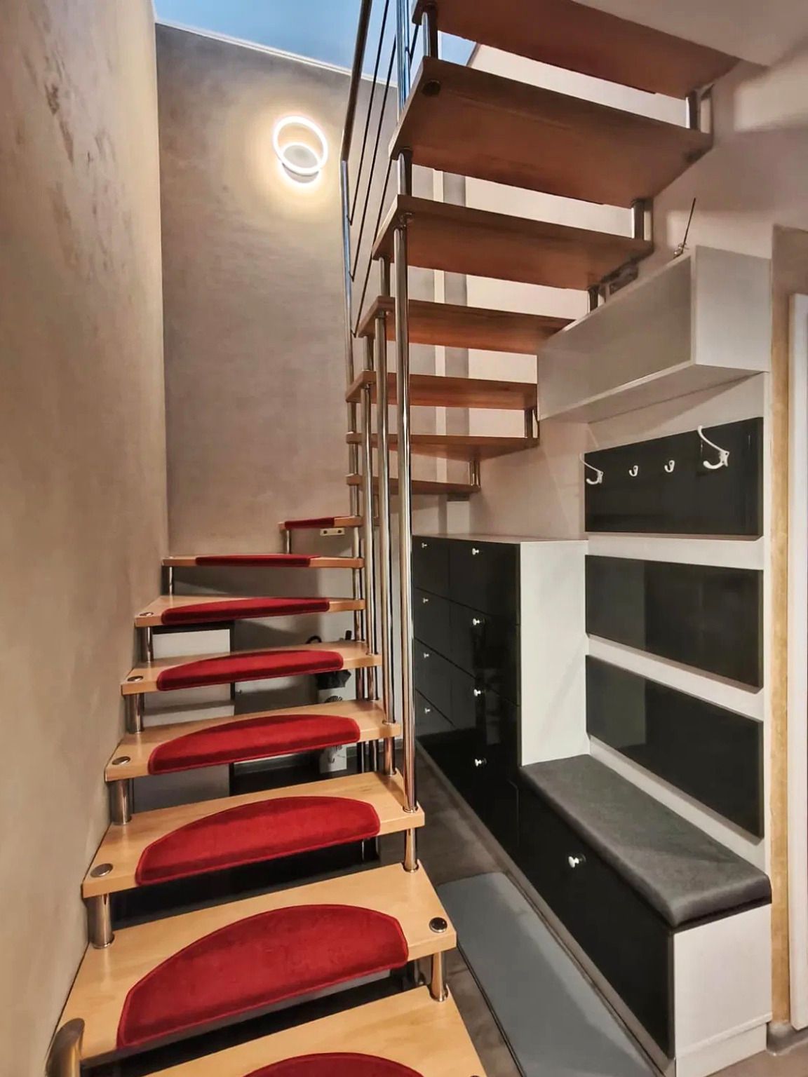 DUPLEX MODERN CU 3 CAMERE TERASĂ PARCARE ȘI BOXĂ CORESI — fotografia 5