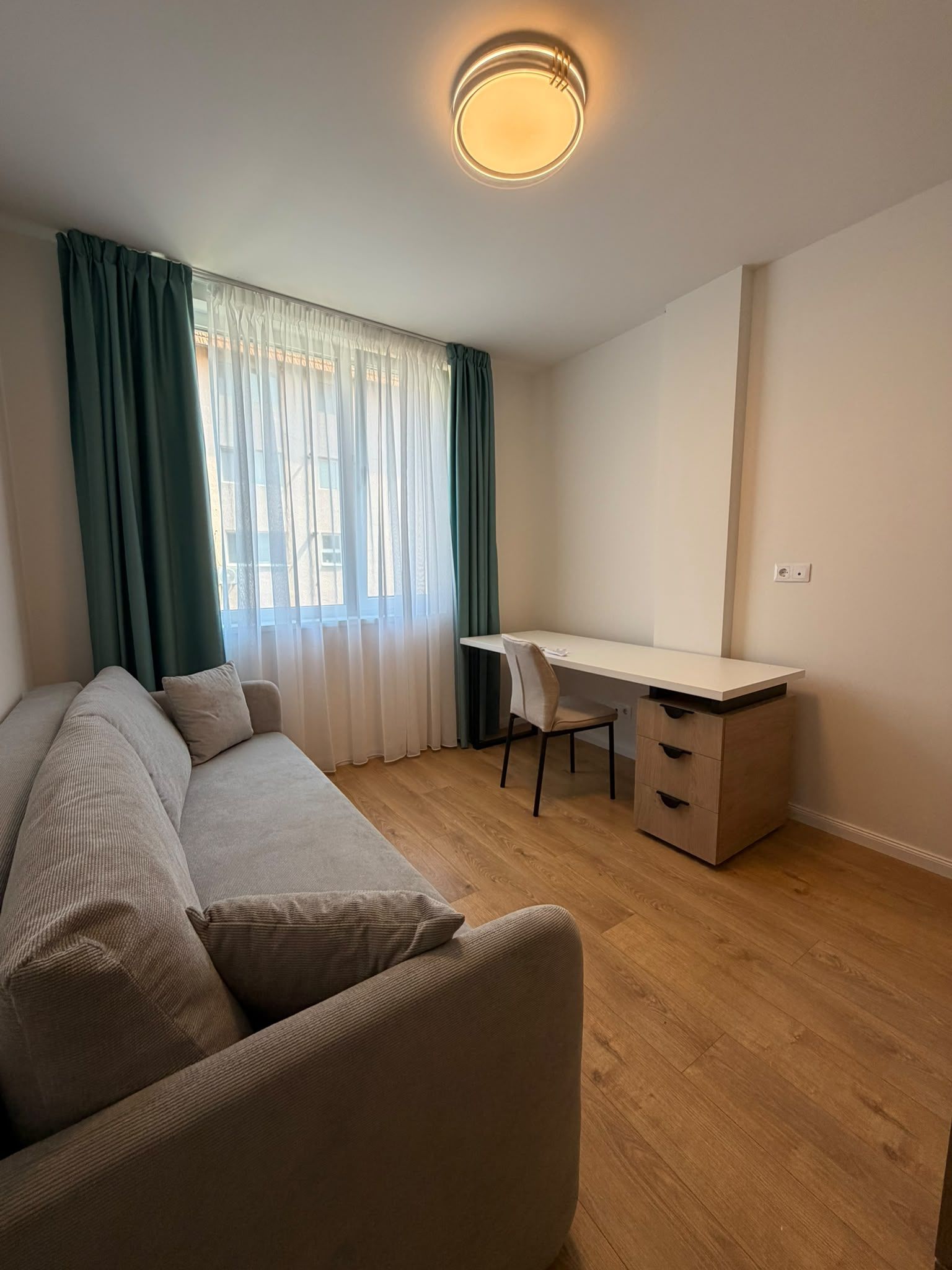 Apartament 3 camere, 2 bai, balcon, etaj intermediar, parcare — fotografia 10