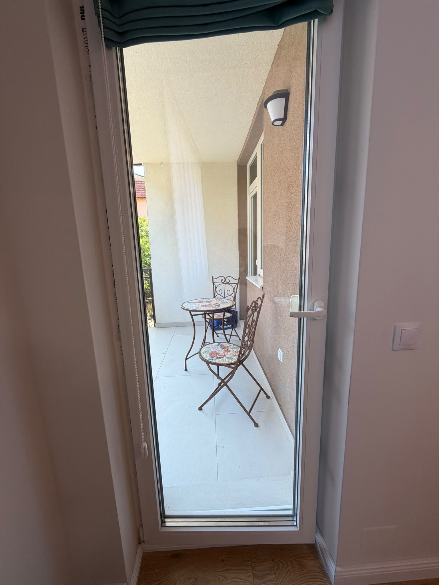 Apartament 3 camere, 2 bai, balcon, etaj intermediar, parcare — fotografia 14