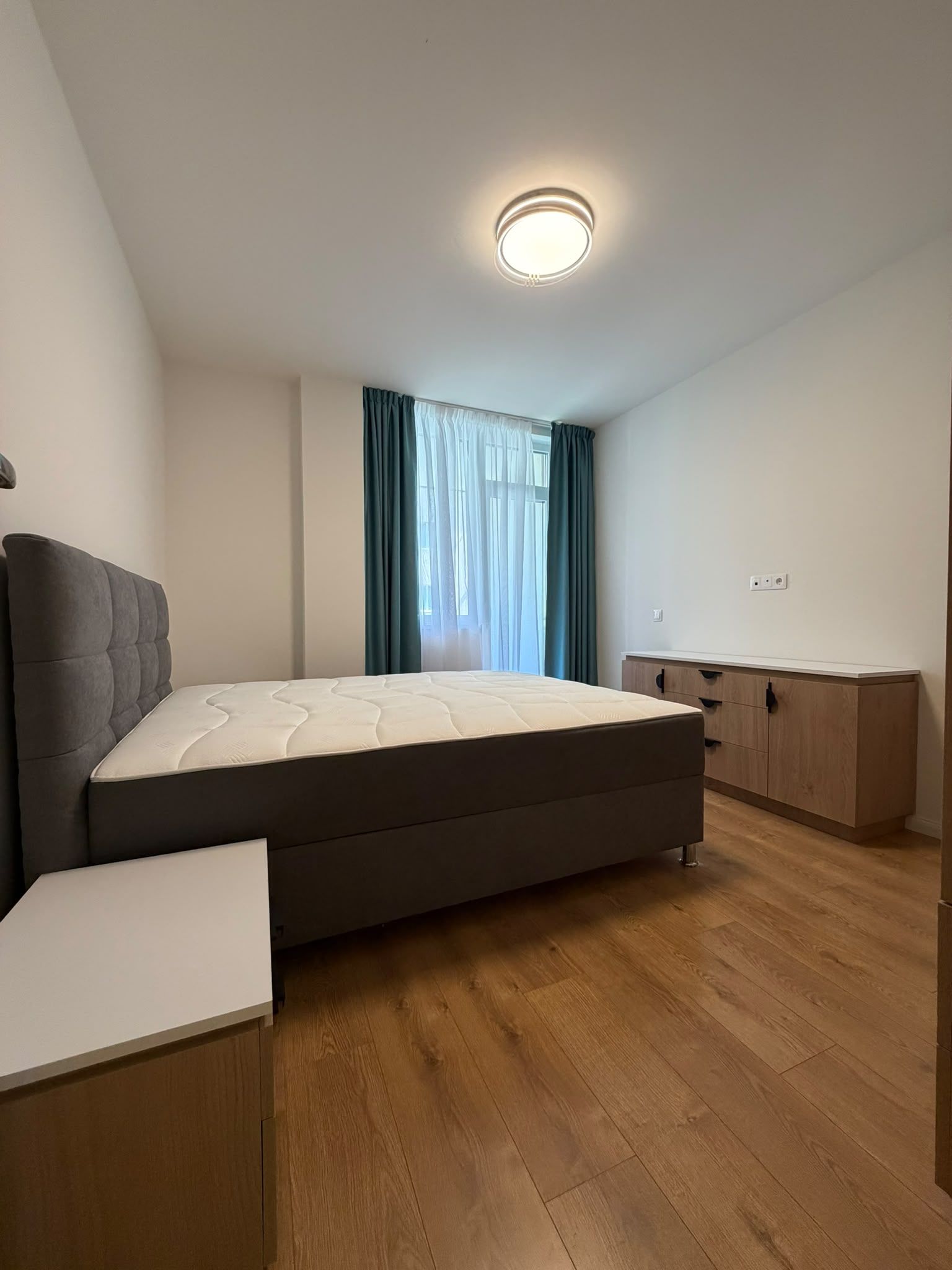 Apartament 3 camere, 2 bai, balcon, etaj intermediar, parcare — fotografia 6