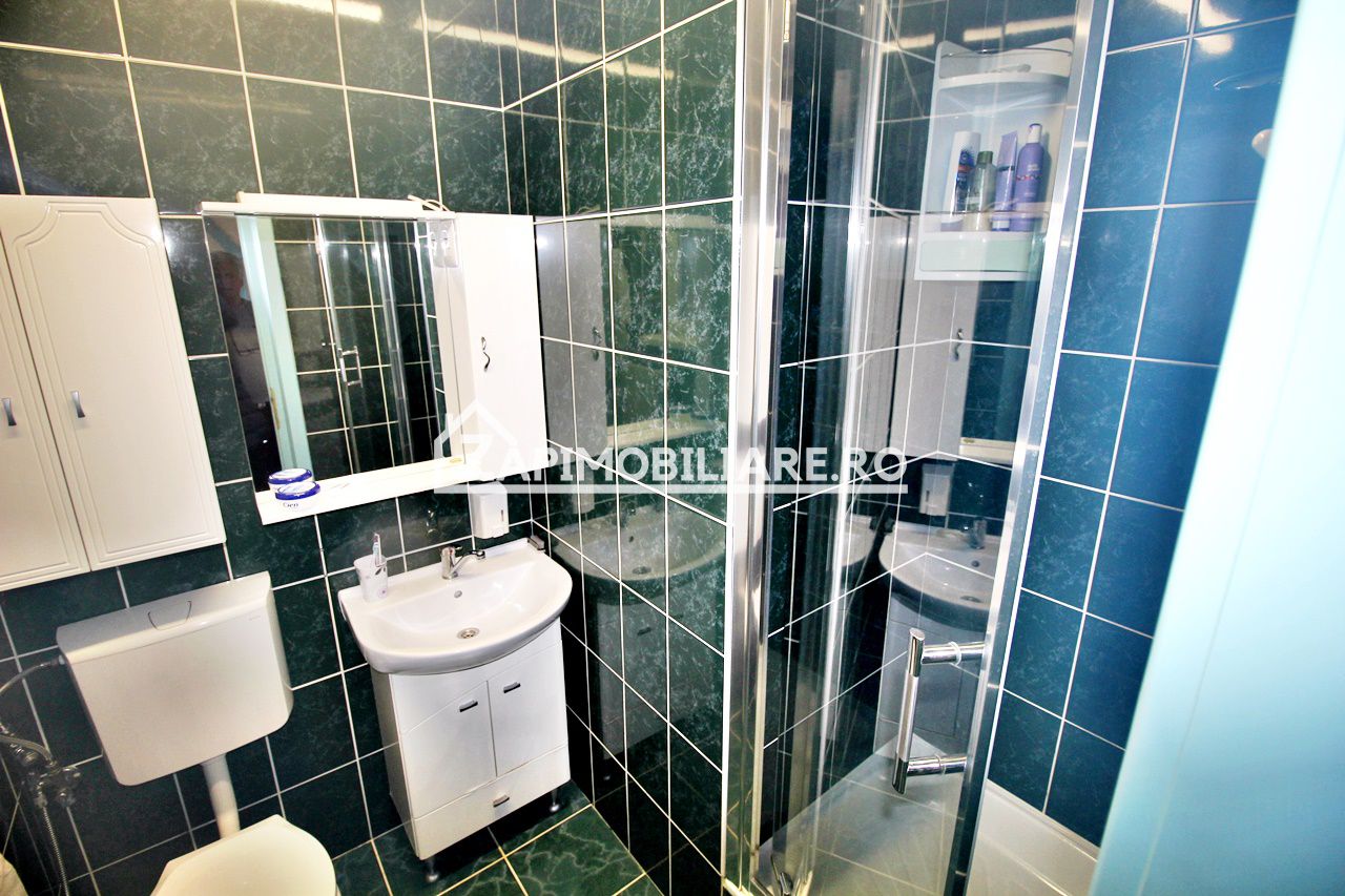Casa+spatiu comercial cu trifazic,434 mp, 750 mp teren, — fotografia 5