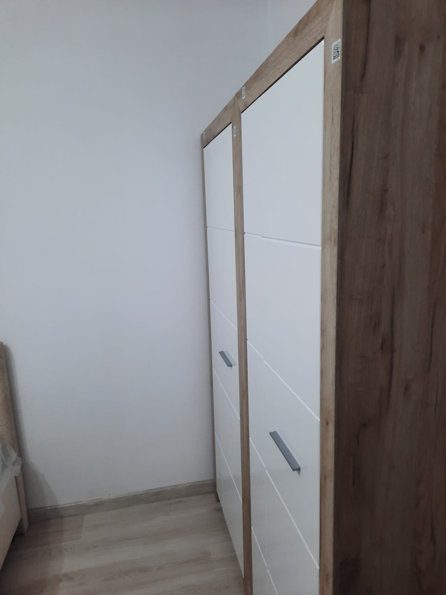 BRASADAS închiriază ap 2 cam 4/4 50mp RENOVAT Ferdinand. — fotografia 3