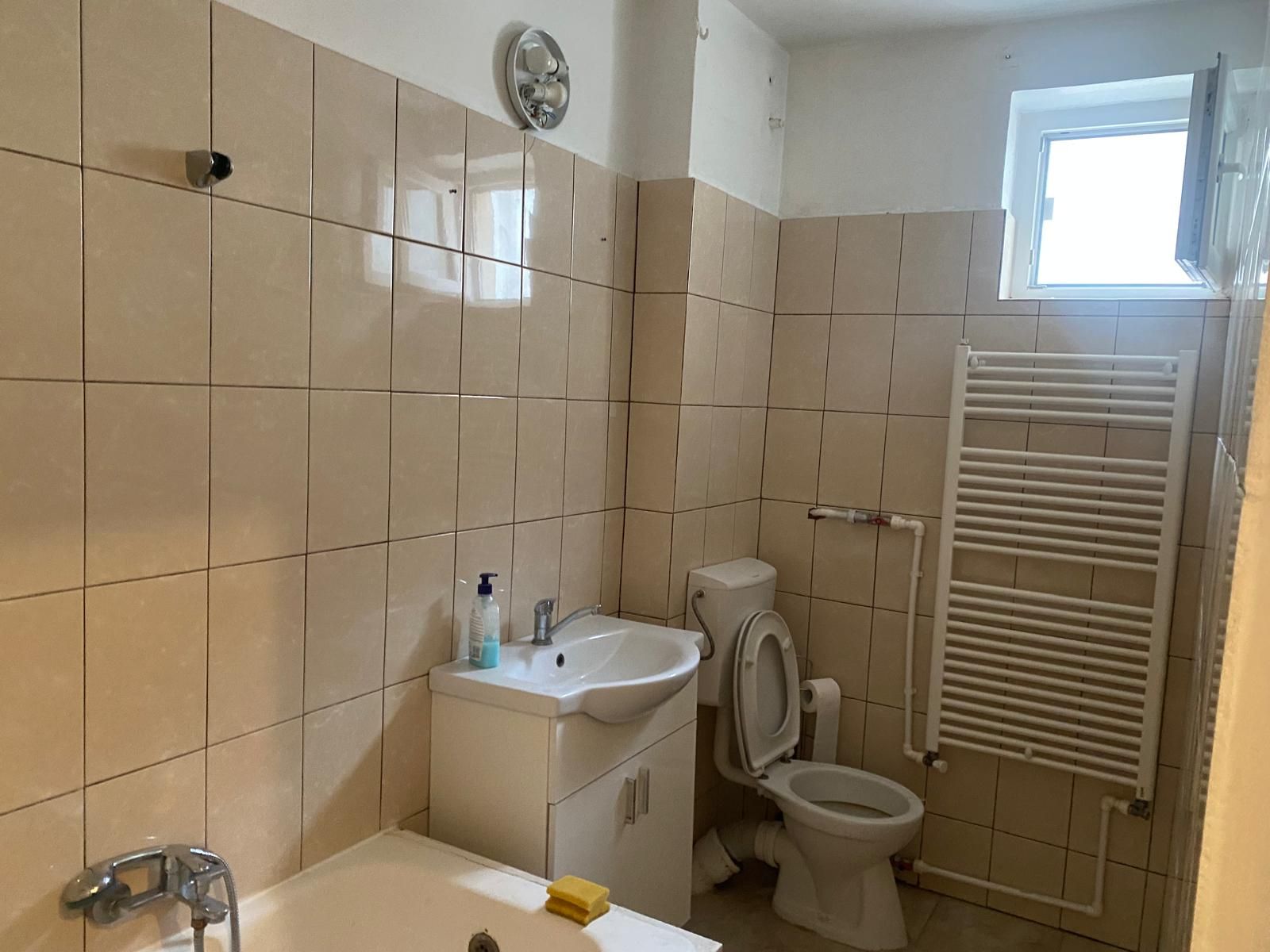 BRASADAS închiriază ap 2 cam 4/4 50mp RENOVAT Ferdinand. — fotografia 5