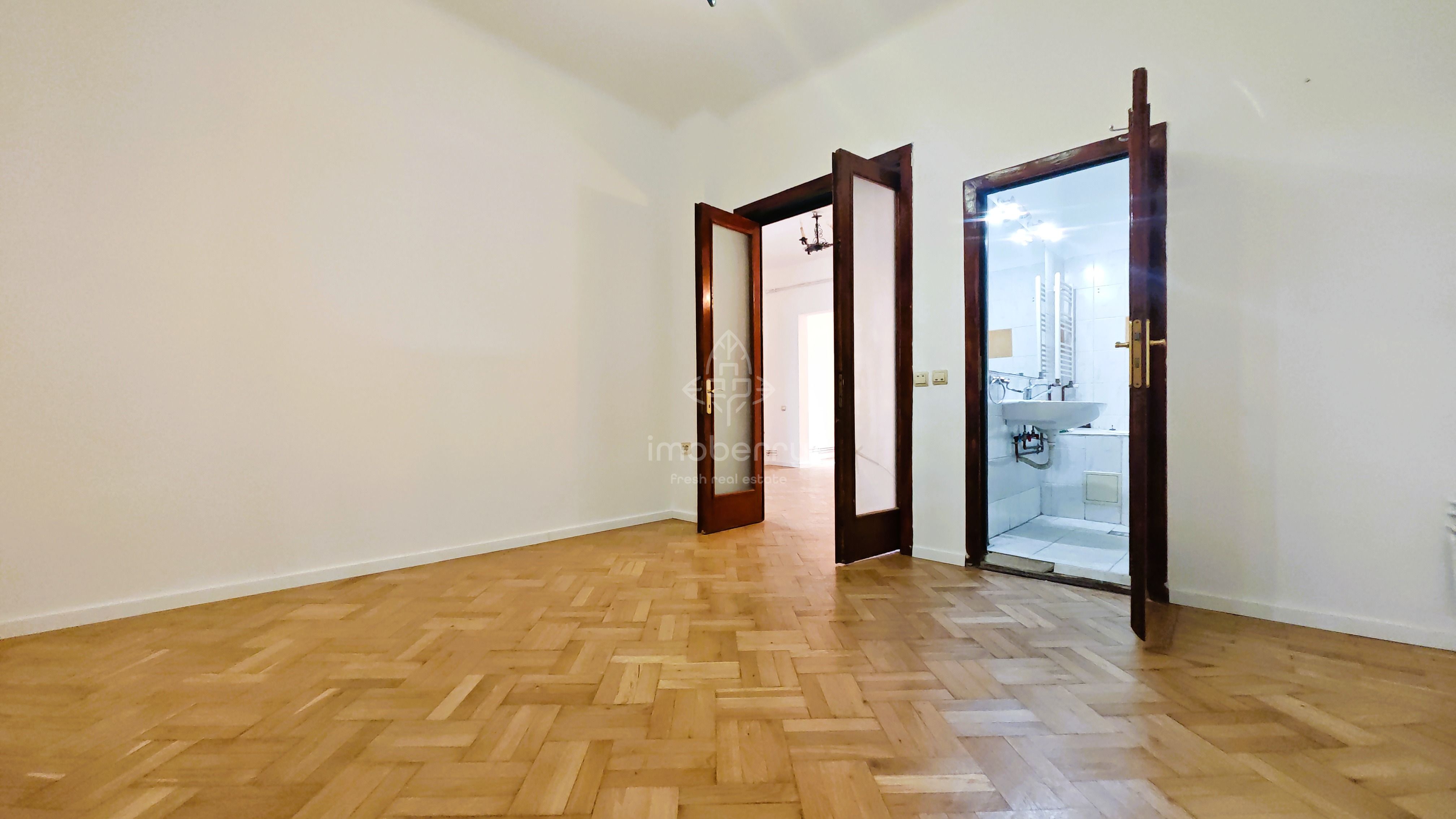 Vanzare apartament 3 camere in vila Cotroceni, langa Palatul Cotroceni, statuia — fotografia 10