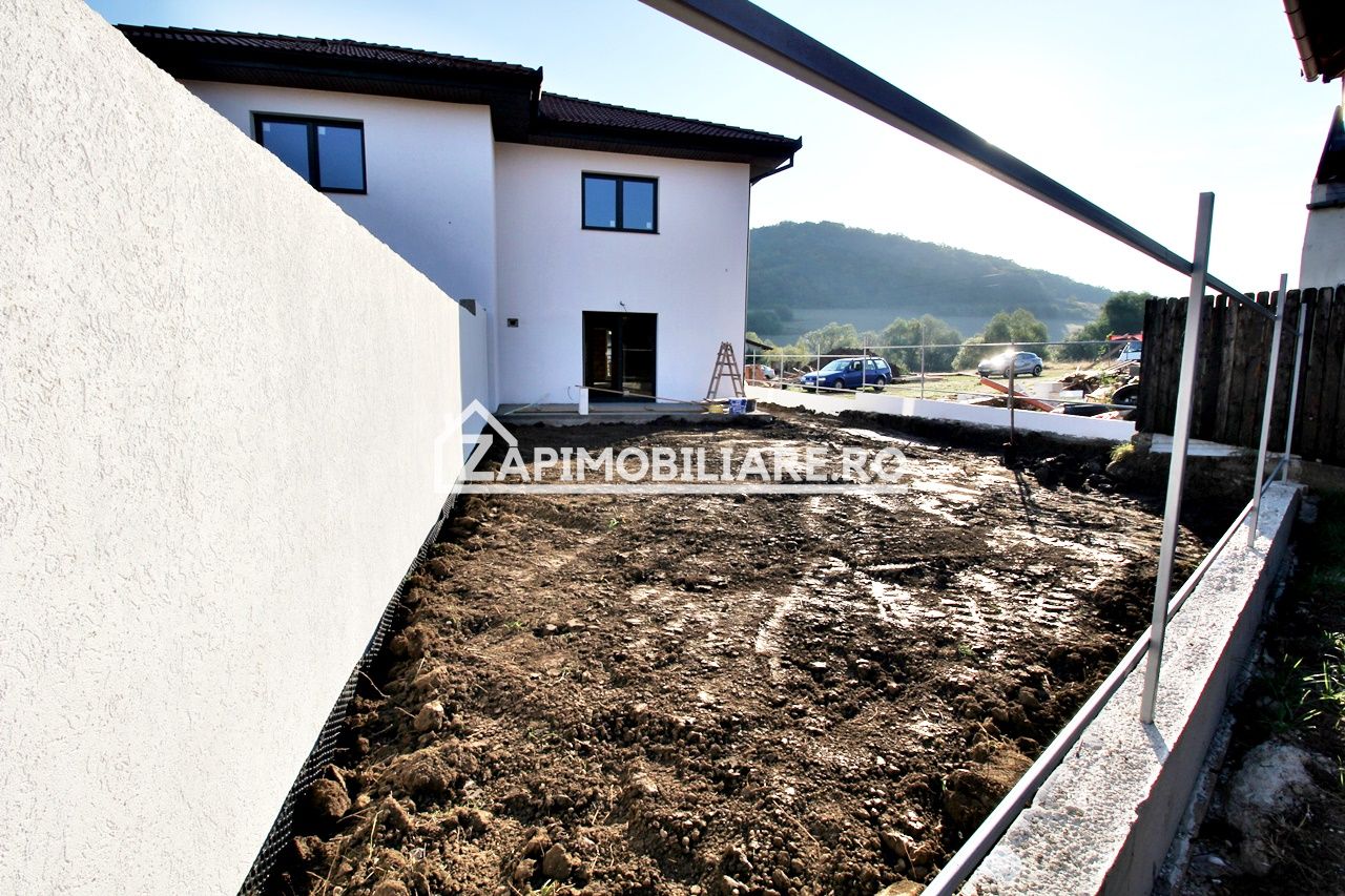 Casa la cheie 4 camere,2 bai,105mp,288 mp teren, 0% comision — fotografia 3
