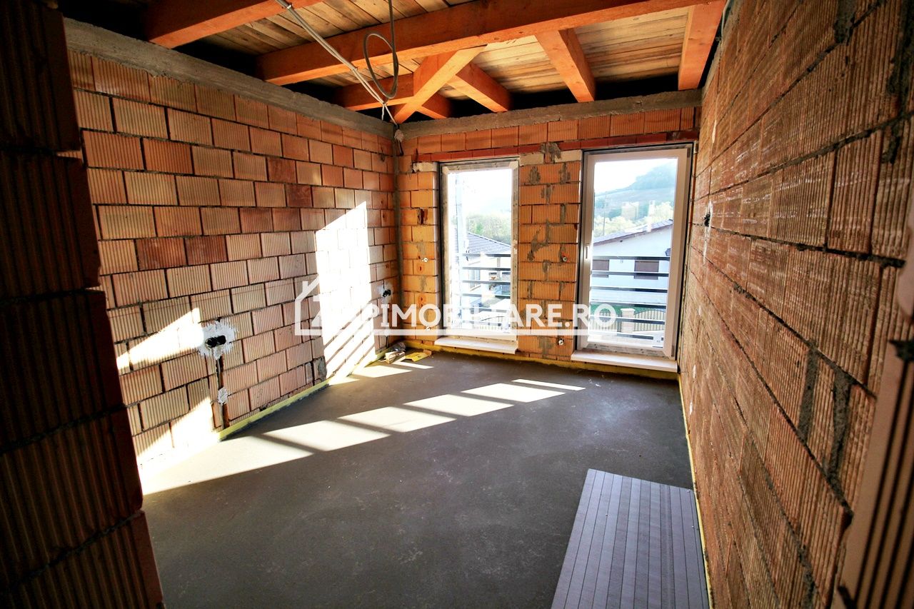 Casa la cheie 4 camere,2 bai,105mp,288 mp teren, 0% comision — fotografia 5