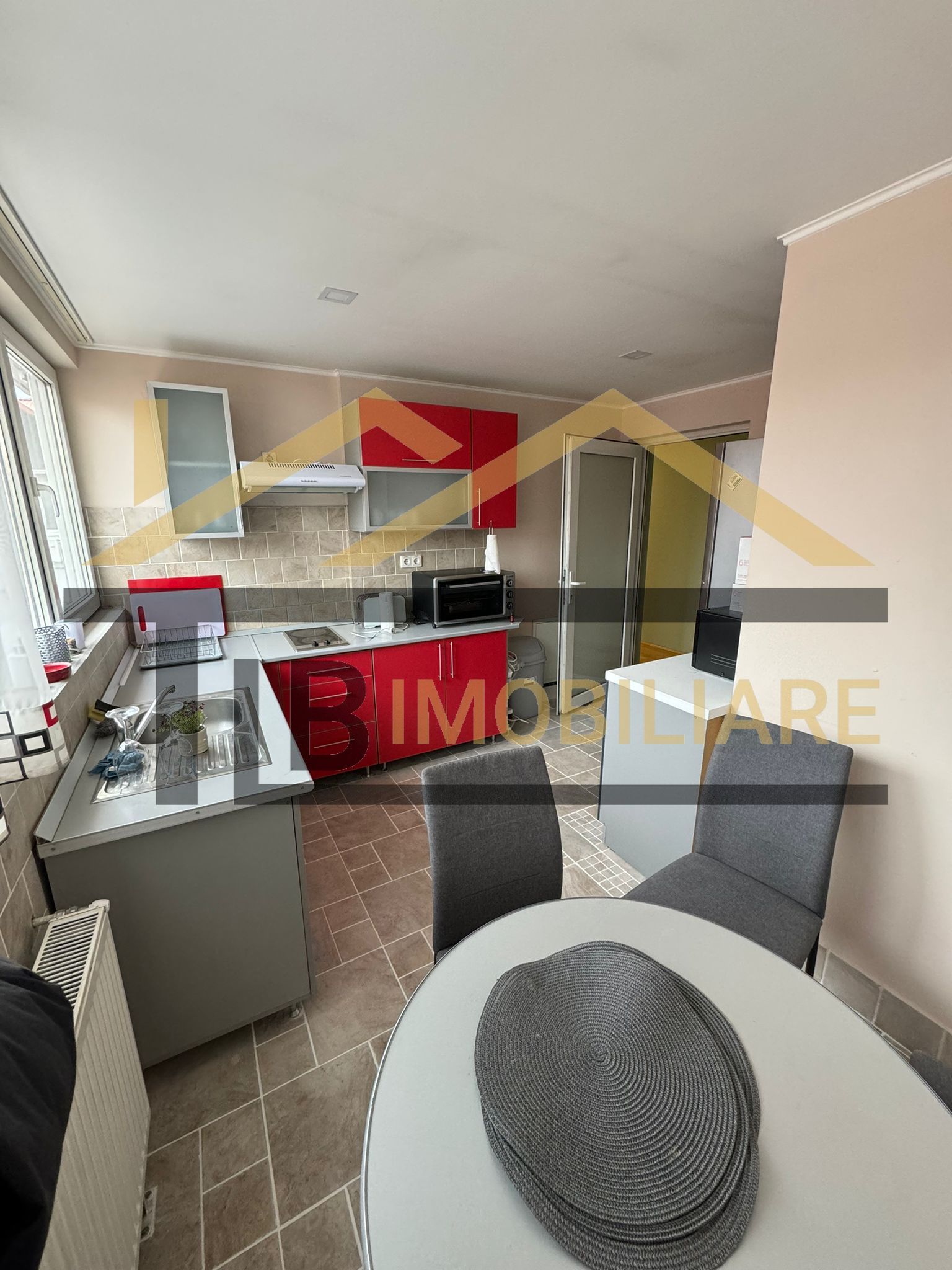 Apartament cu 3 camere, 140 mp, Zona Piata Trandafirilor — fotografia 8