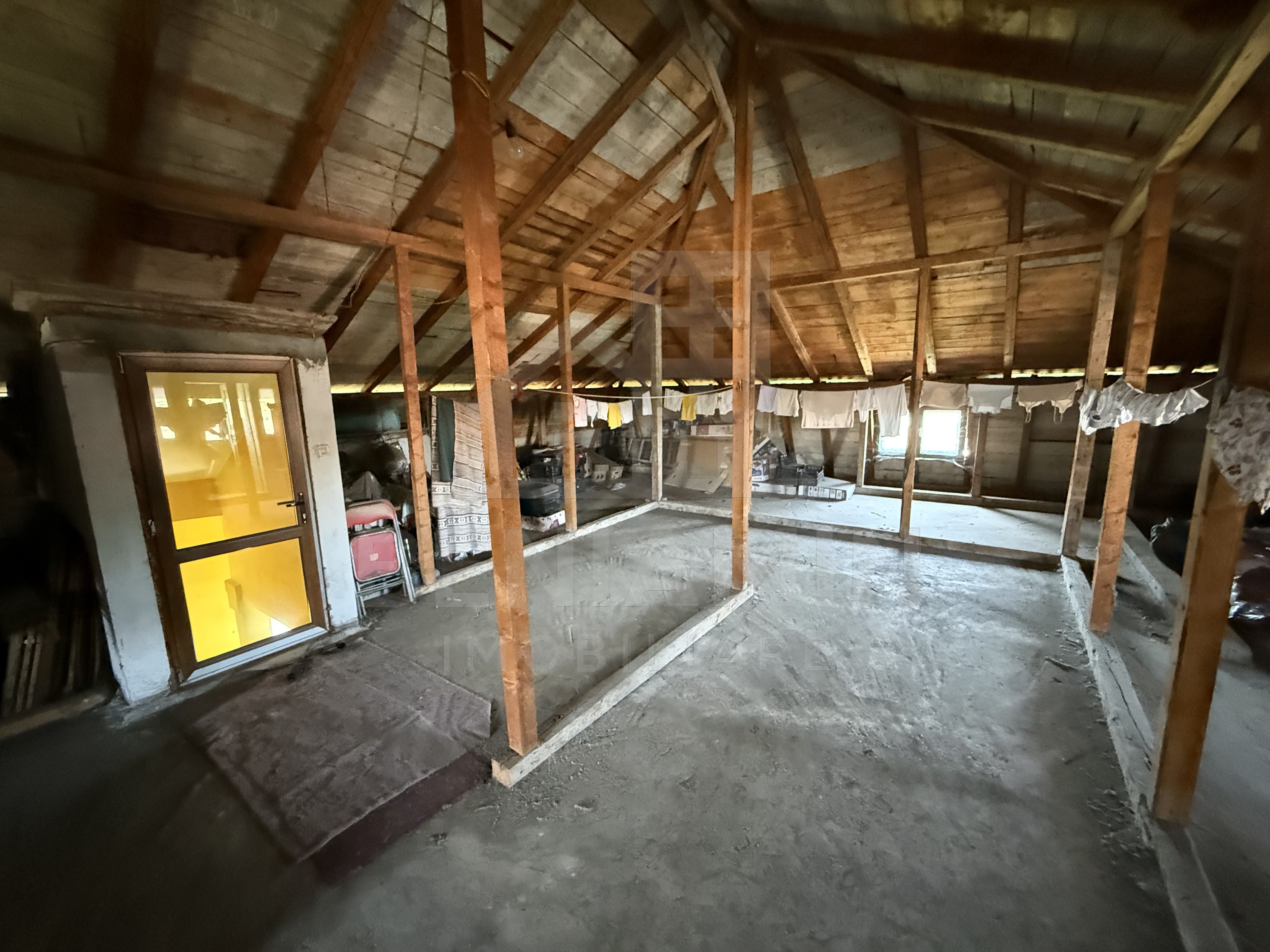 Casa Spatioasa D+P+1+M – 615mp - Teren 1000mp - Rovine — fotografia 14