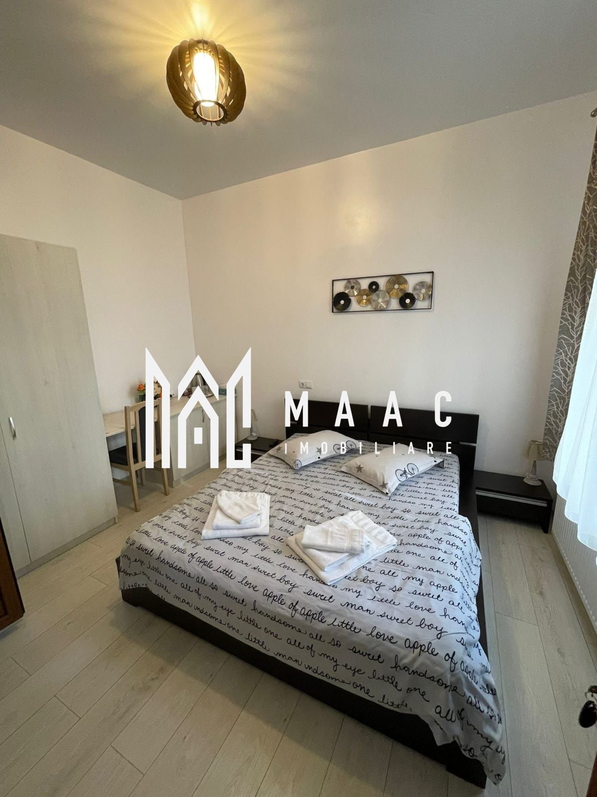 Casă cu 4 camere de vânzare | zona Ultracentrala