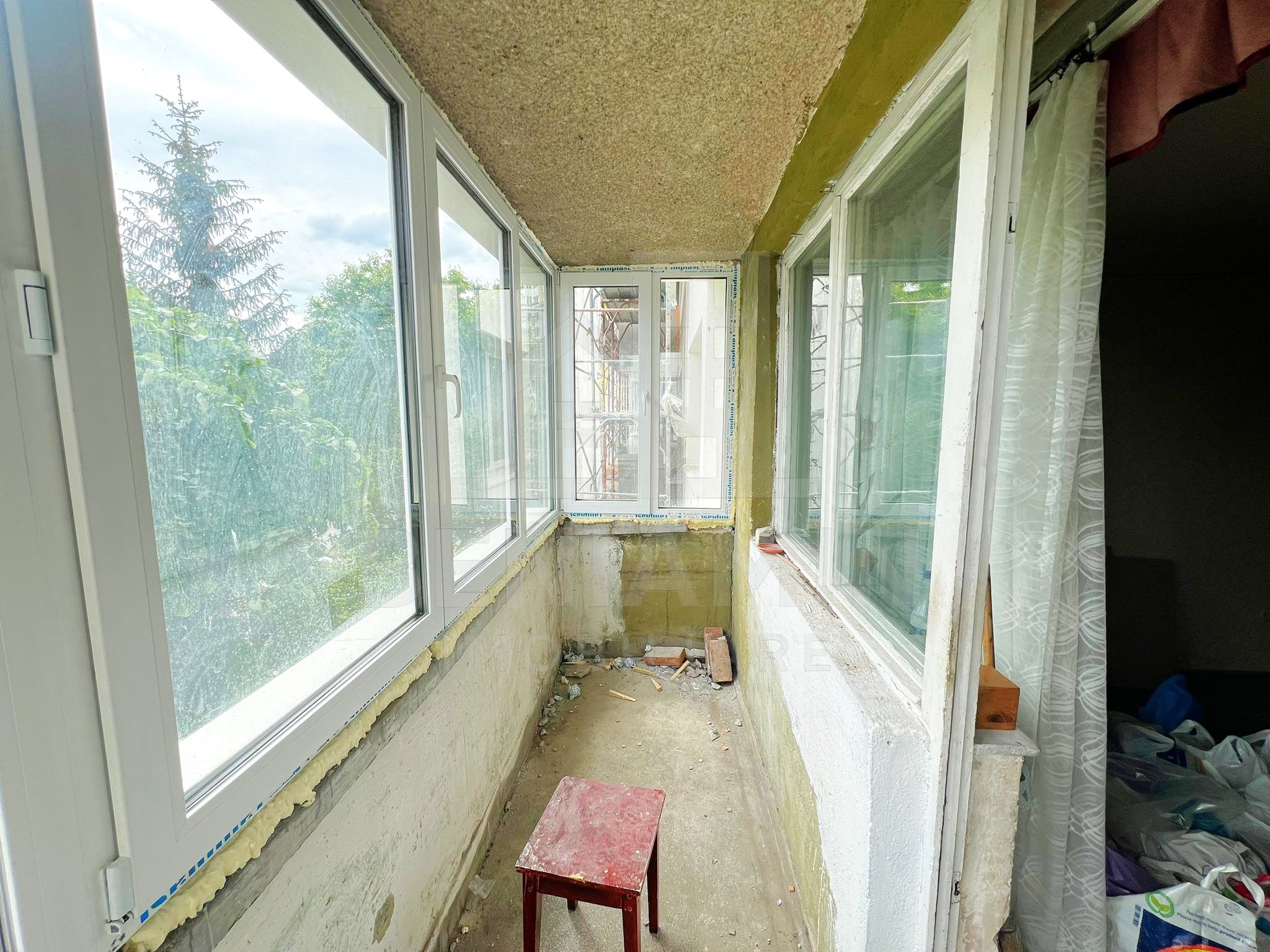 Apartament-2 Camere-48mp-CT- Etajul 2-Izolat-Bulevardul Saturn-Brasov — fotografia 6