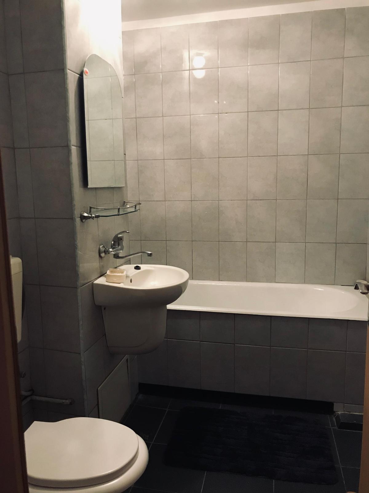 Vand ap. cu 2 cam.in zona Sangeorgiu de Mures