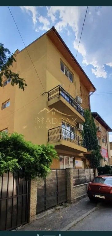 SPATIU COMERCIAL 220 MP -  ZONA MALL VITAN***