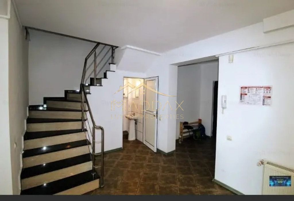 SPATIU COMERCIAL 220 MP -  ZONA MALL VITAN*** — fotografia 3