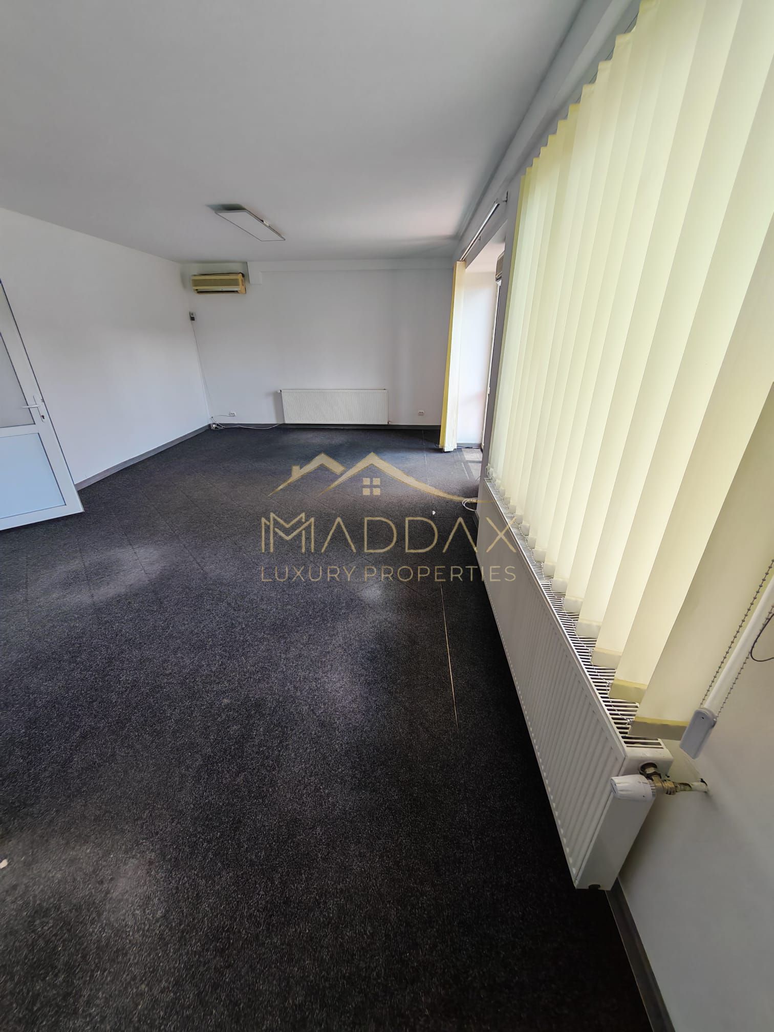 SPATIU COMERCIAL 220 MP -  ZONA MALL VITAN*** — fotografia 8