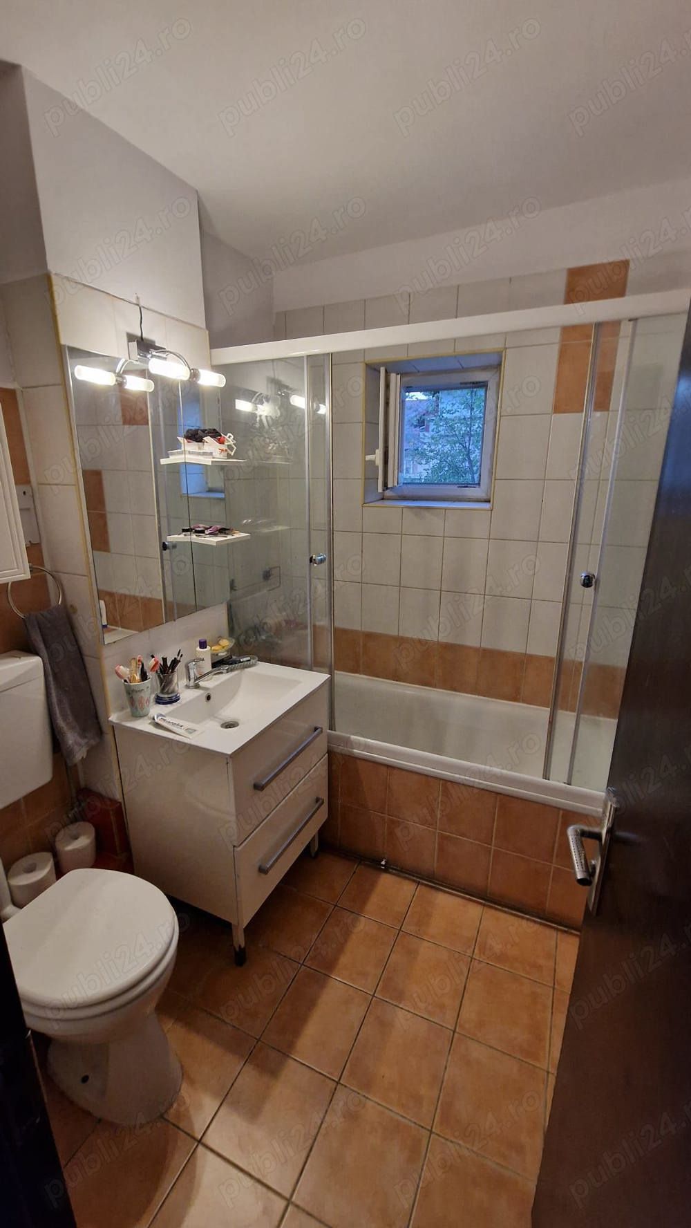 Apartament decomandat 3 camere și 2 balcoane, Calea Martirilor–Mures — fotografia 3