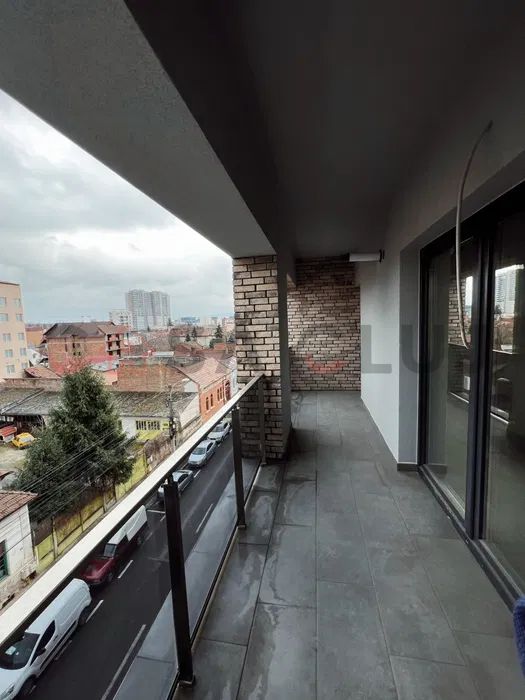 2 camere, zona Centrala, etaj interemediar