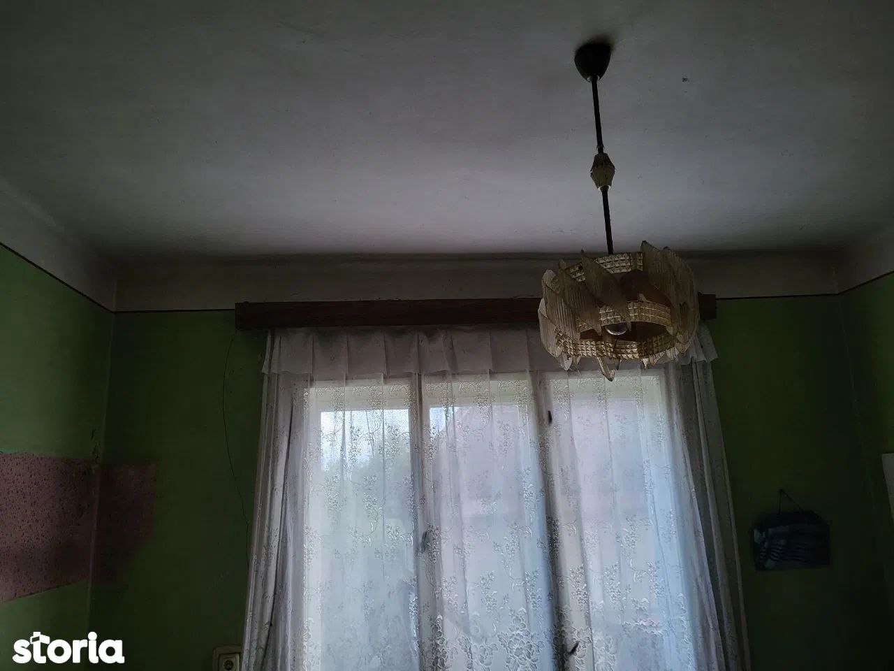 Ag EUROPA vinde casa cu etaj cu teren aferent de 10 ari în Lazuri. — fotografia 3