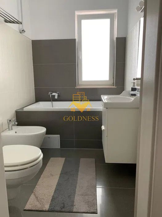 2 Camere open space, Parcare, Buna Ziua, Lidl, Grand Hotel Italia — fotografia 6