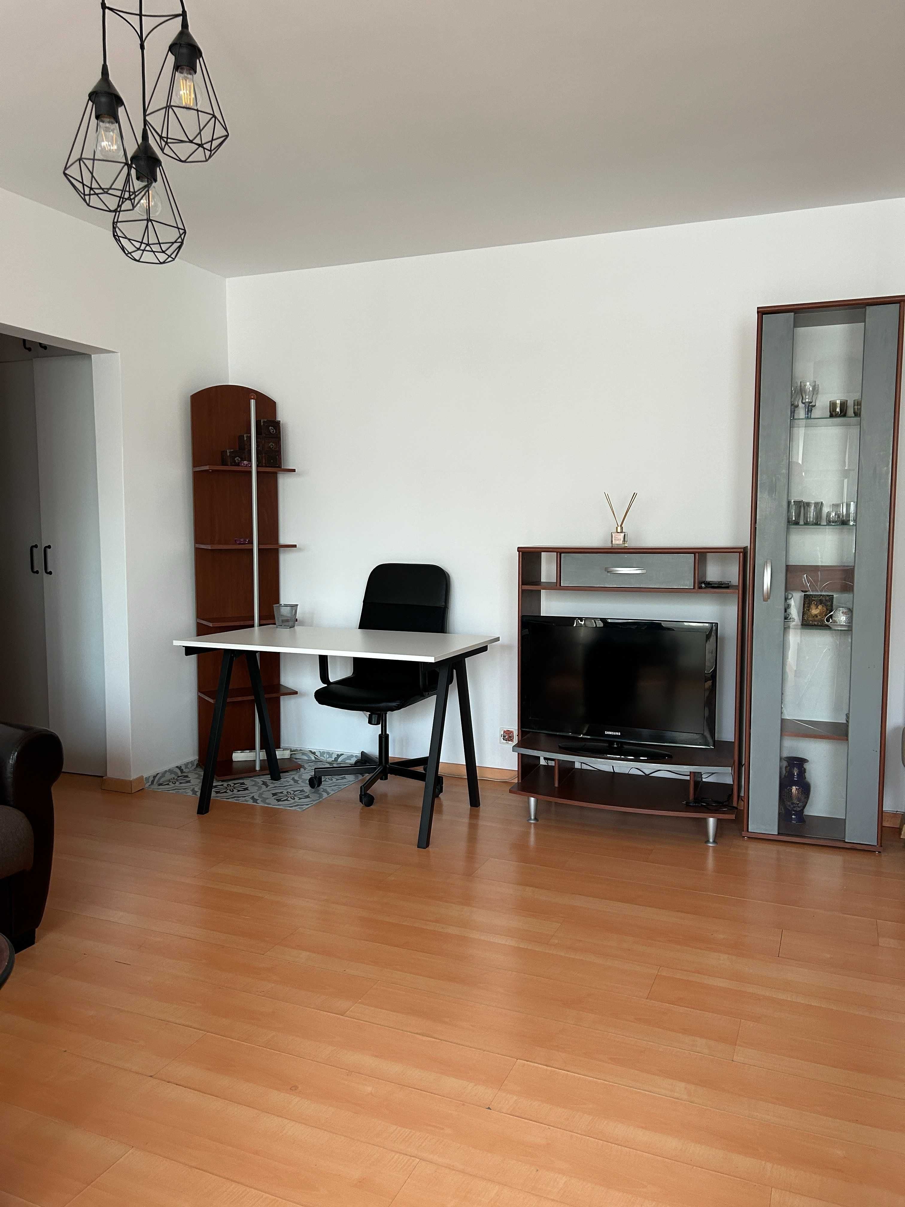 Apartament 2 camere renovat la intrarea în Cișmigiu / bloc reabilitat — fotografia 3