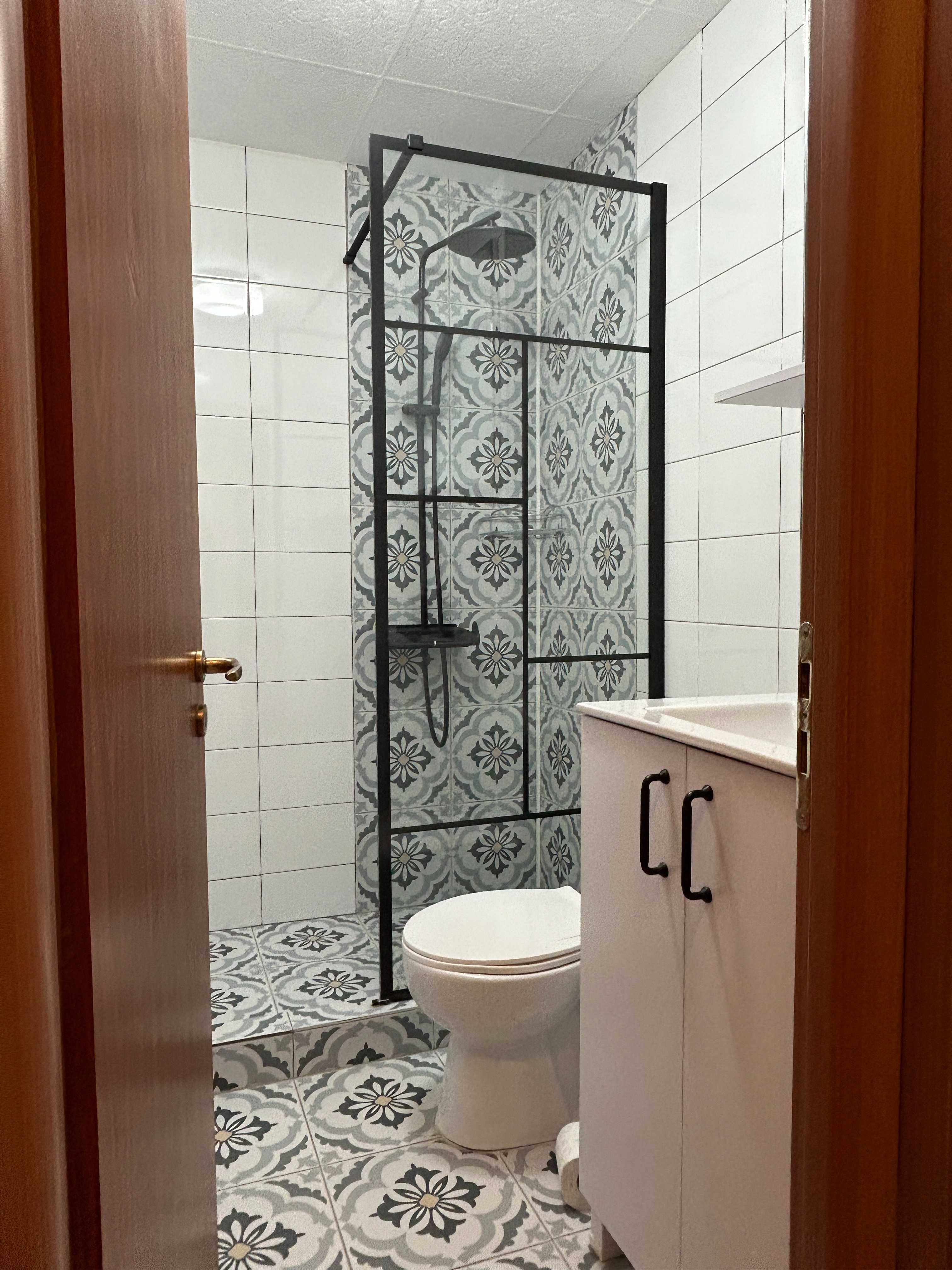 Apartament 2 camere renovat la intrarea în Cișmigiu / bloc reabilitat — fotografia 4