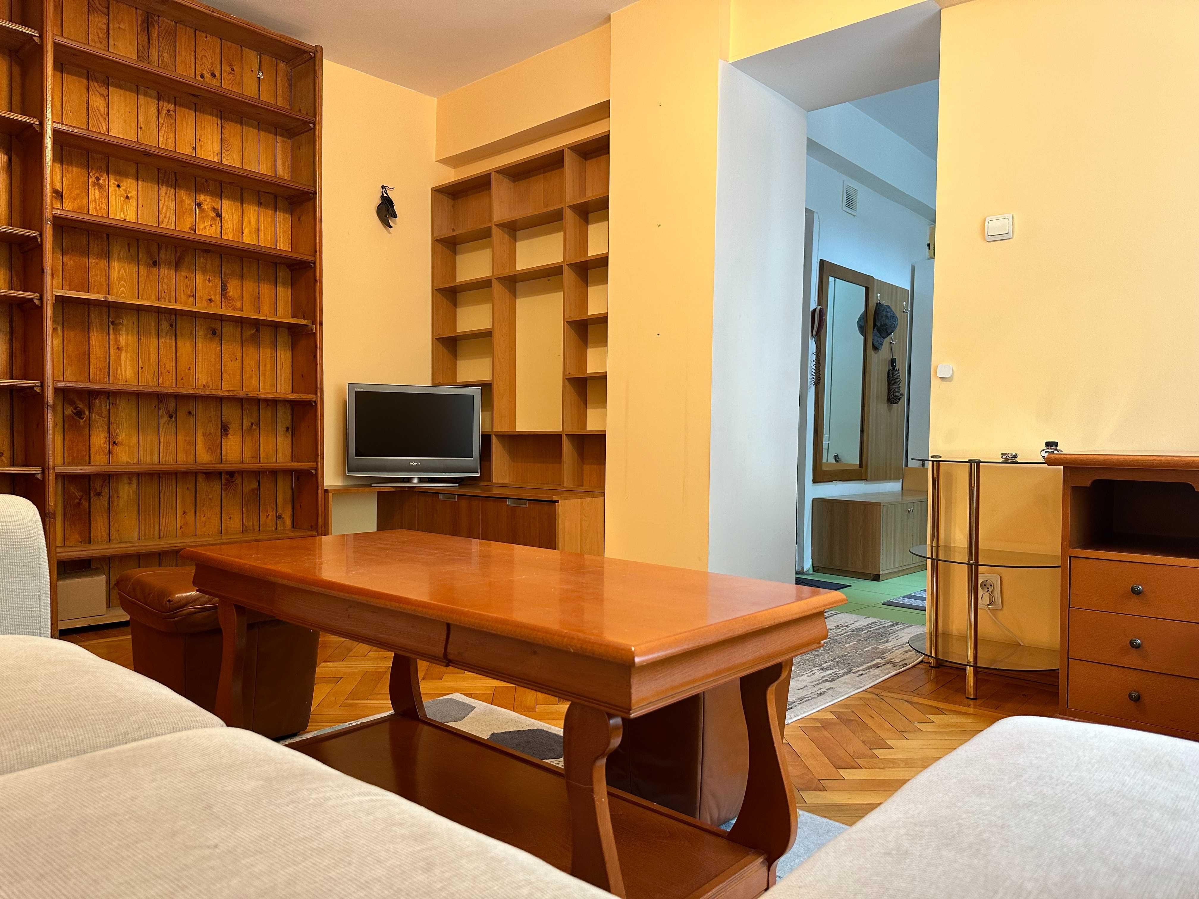 Apartament 2 camere, ultracentral, București, Piața Romană, Nr. 9 — fotografia 3