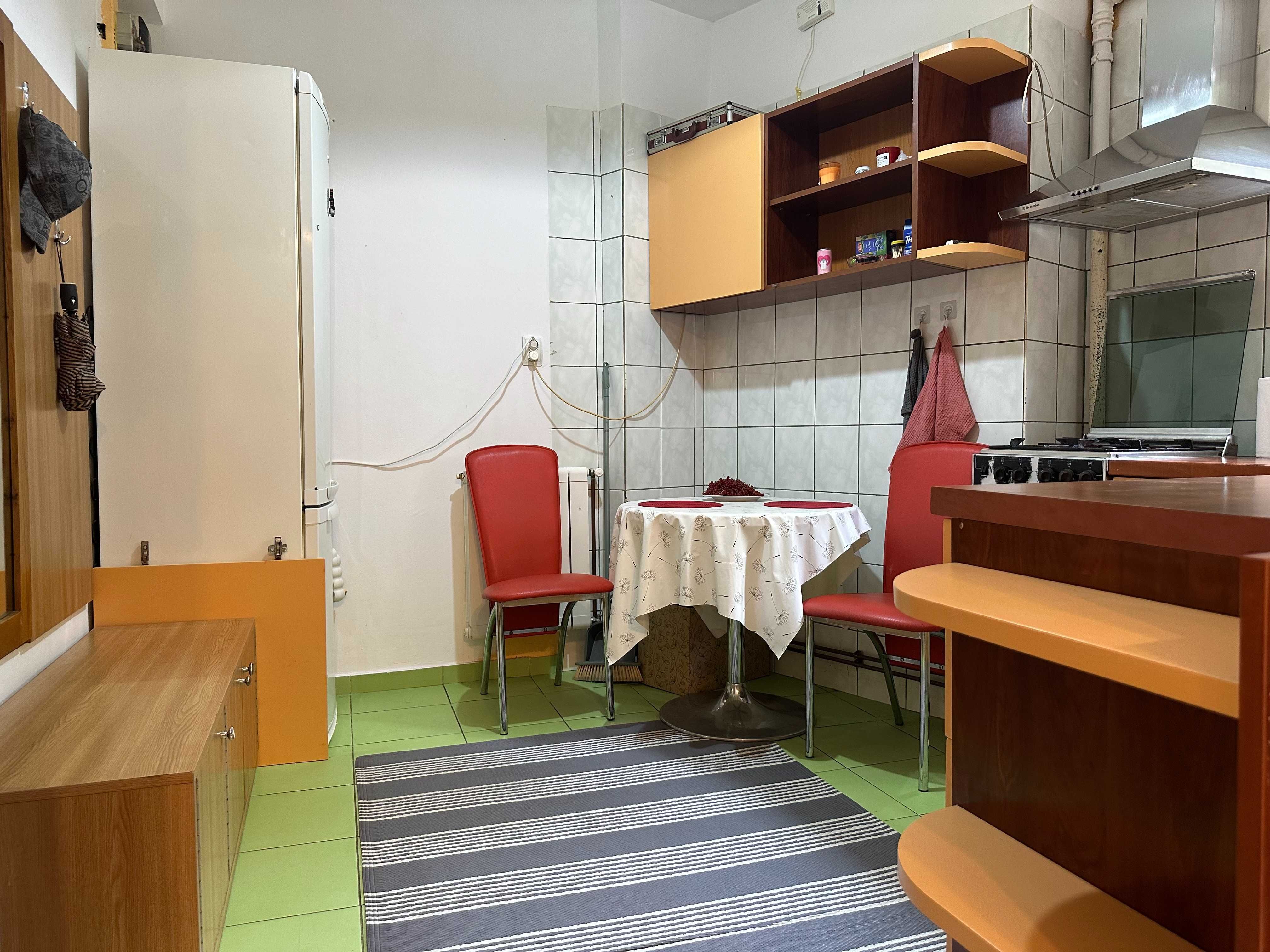 Apartament 2 camere, ultracentral, București, Piața Romană, Nr. 9 — fotografia 6