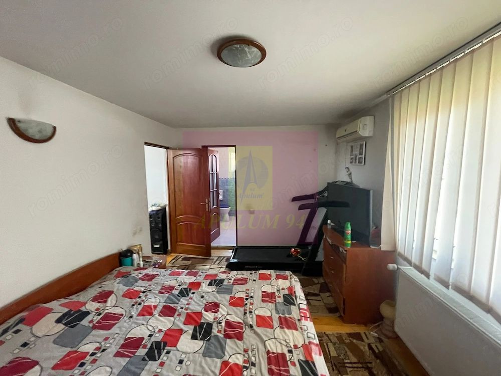 Casa, 5 camere si curte, locatie centrala in Pantelimon, Ilfov — fotografia 4