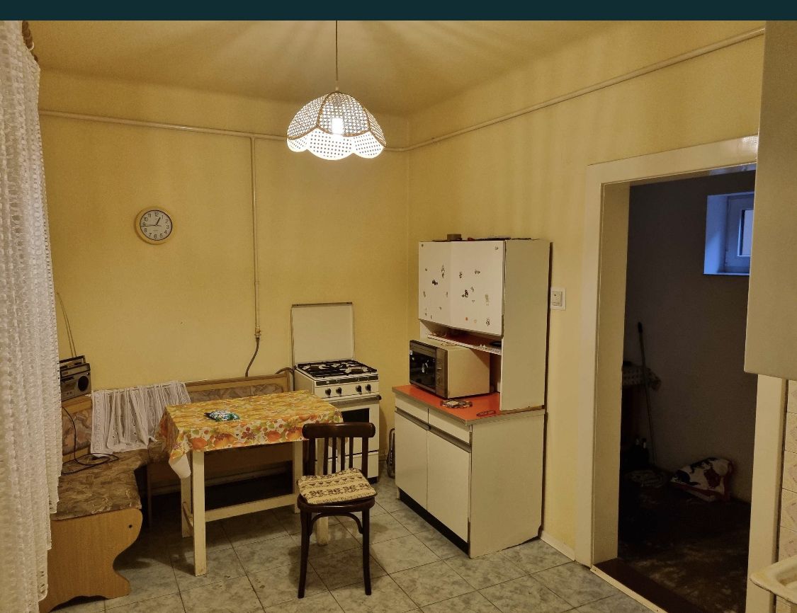 Casa centrala cu etaj — fotografia 3