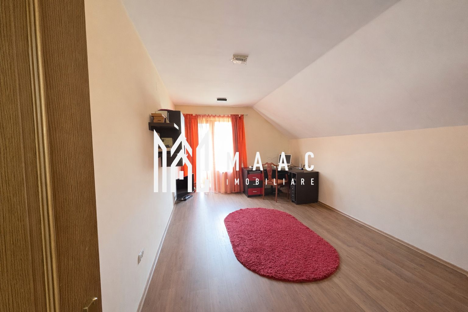 Casa 4 camere I Curte I 220 mp utili I Parcul Sub Arini — fotografia 7