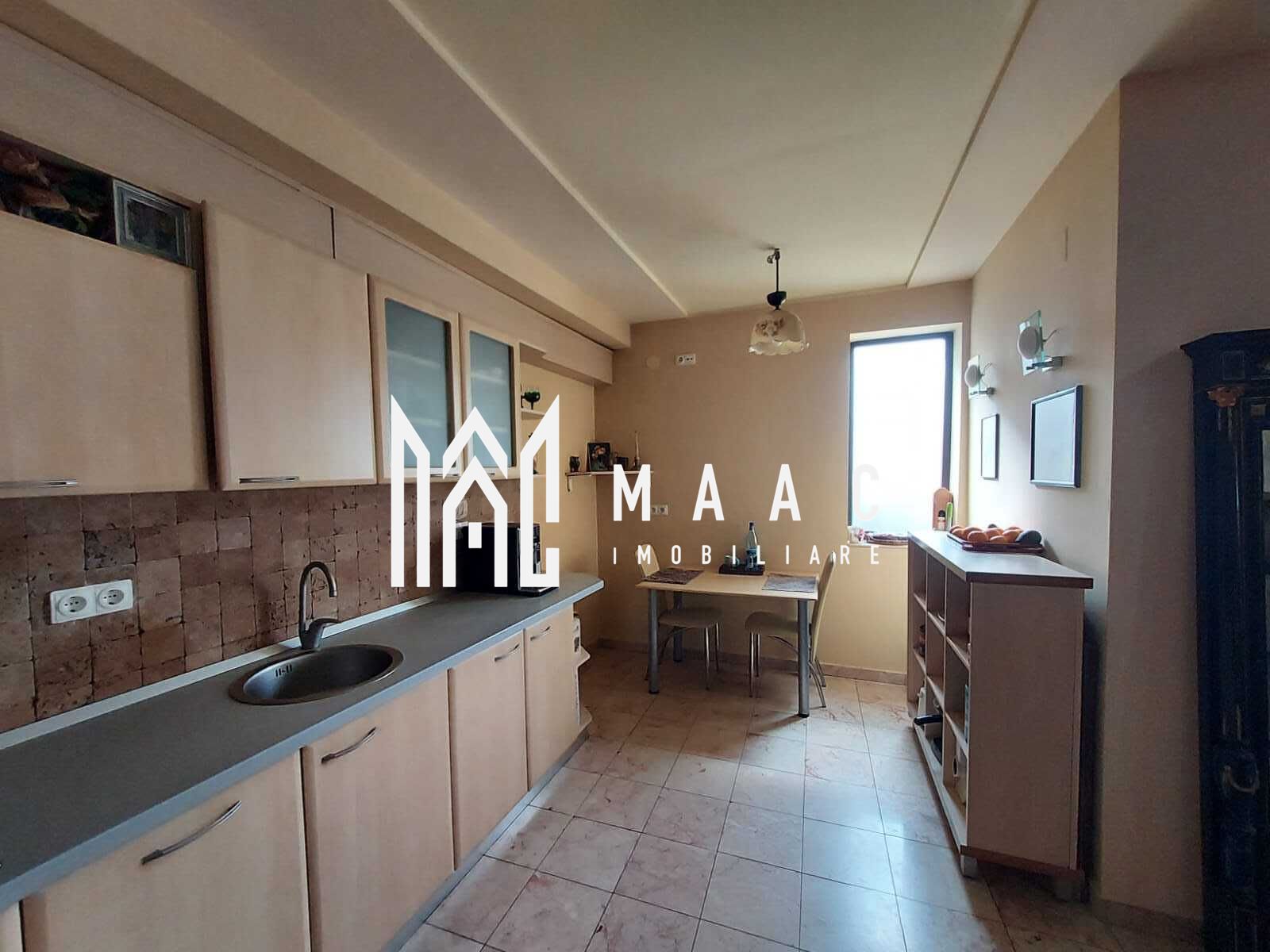 Casa 4 camere I Curte I 220 mp utili I Parcul Sub Arini — fotografia 9