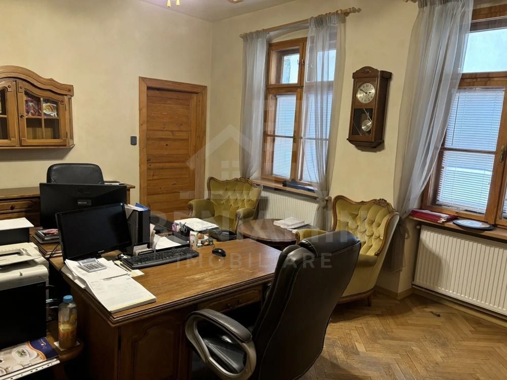 Apartament-2-camere-Central-Piata-Sfatului-Diferite-Compartimentari — fotografia 5