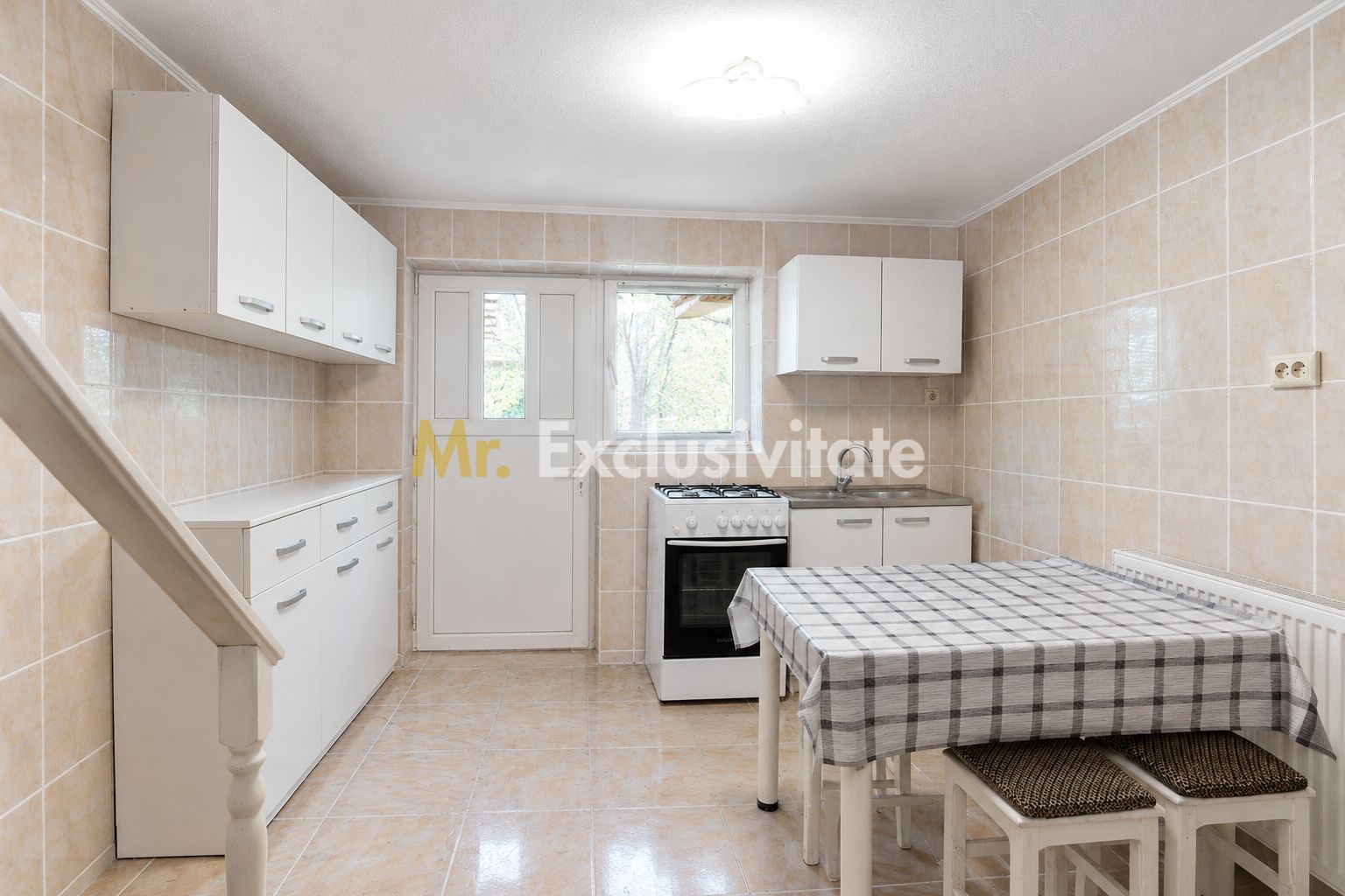 Proprietate deosebita cu doua case si teren generos – Cosesti, Arges — fotografia 13