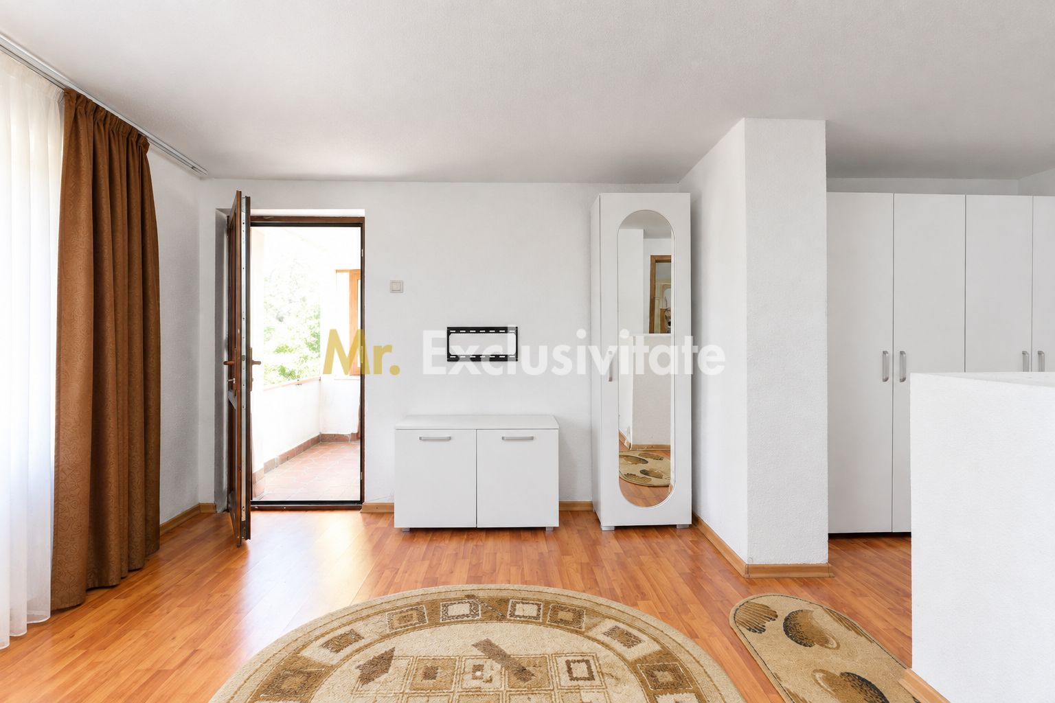 Proprietate deosebita cu doua case si teren generos – Cosesti, Arges — fotografia 15