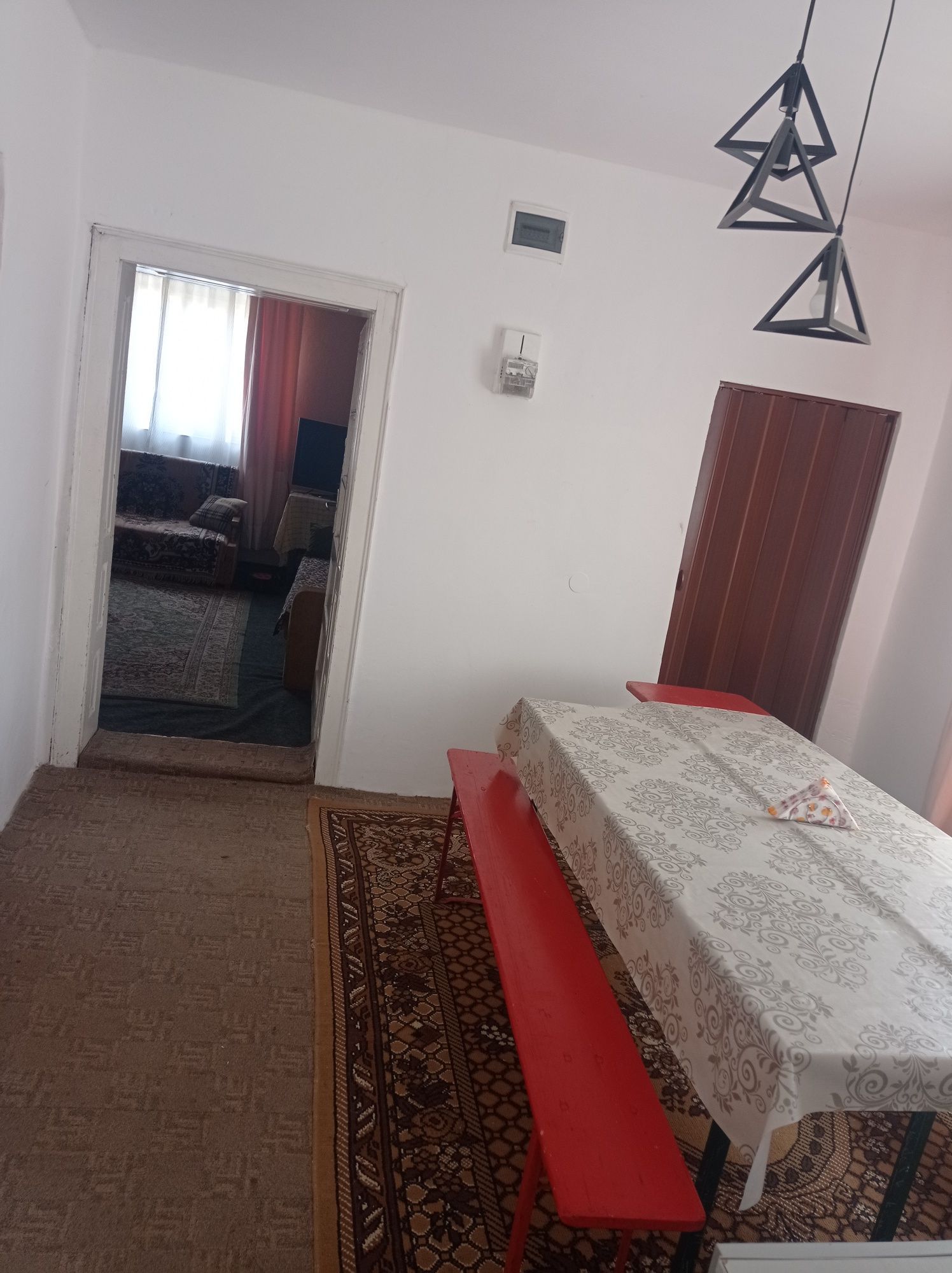 De vânzare casă cu curte — fotografia 3